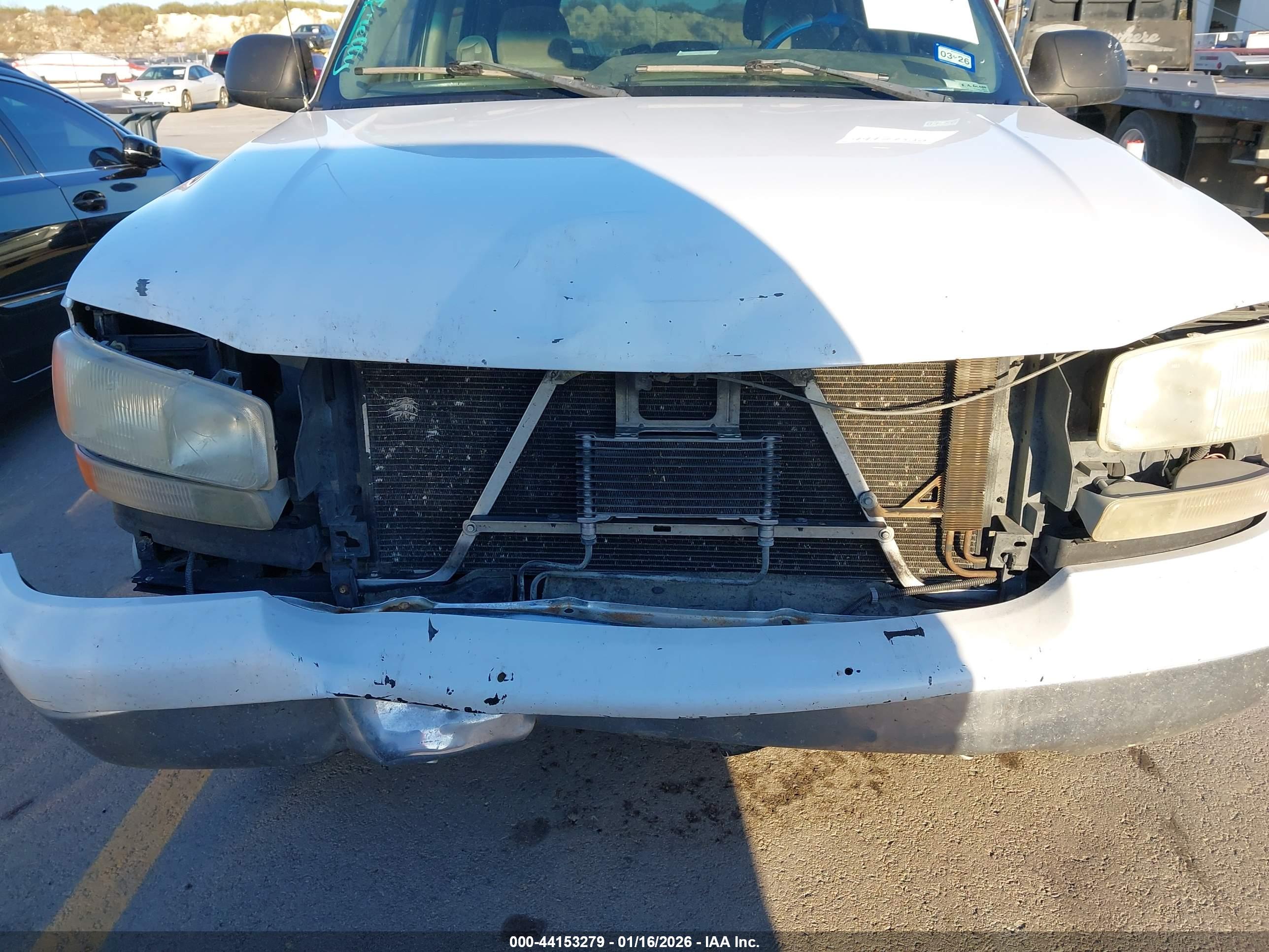 GMC YUKON image 6