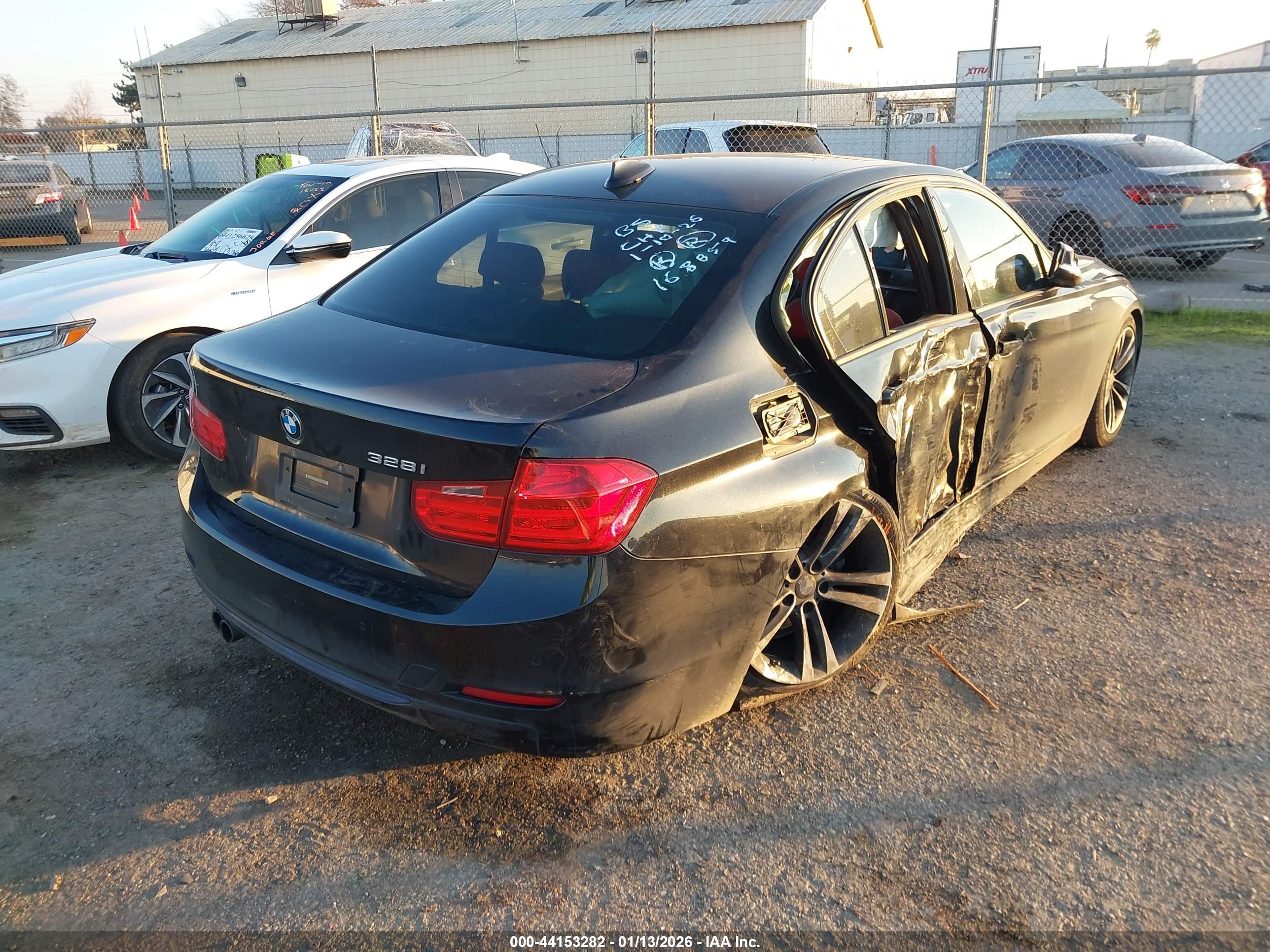BMW 328I image 4