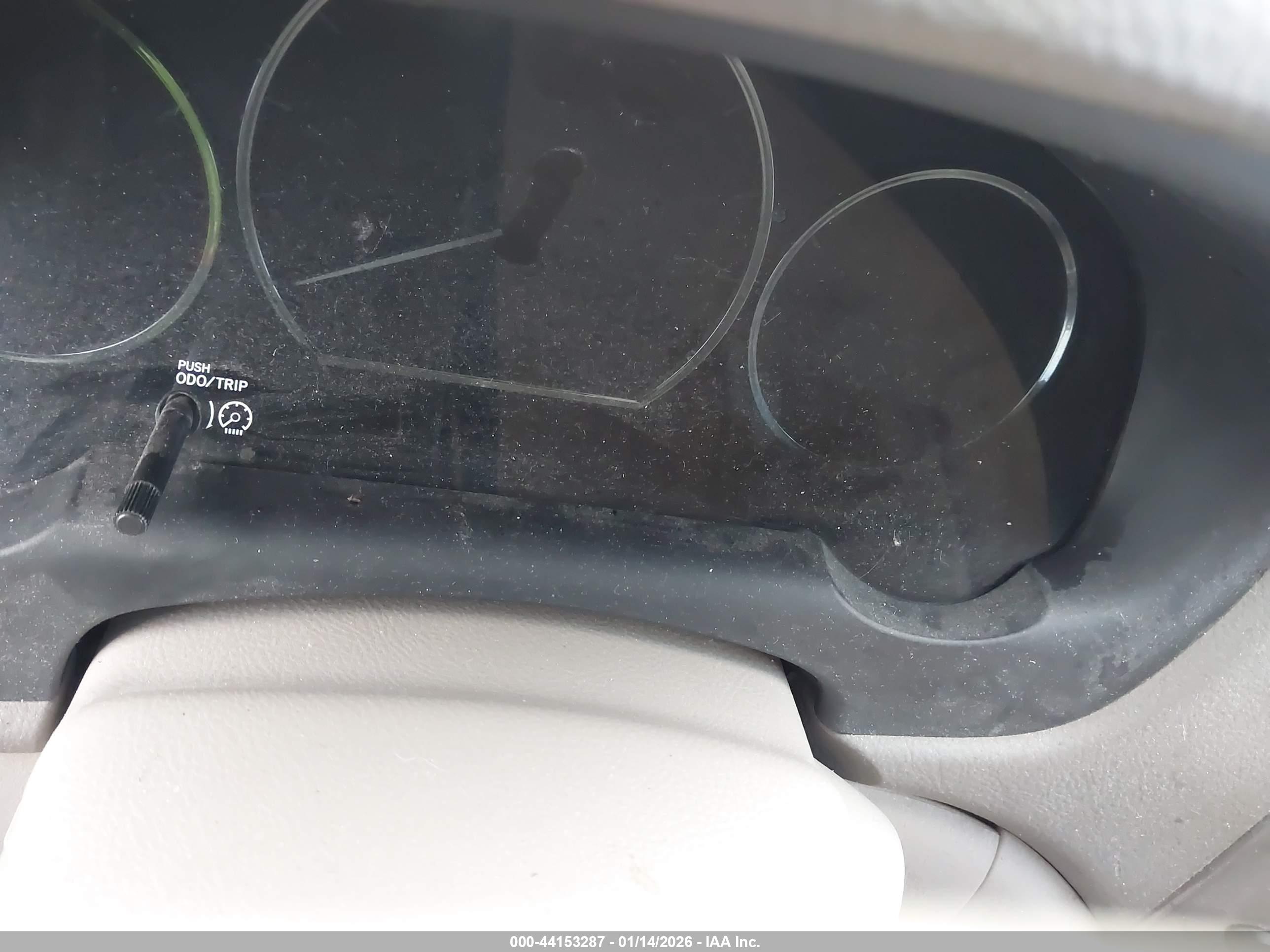 TOYOTA SIENNA image 7