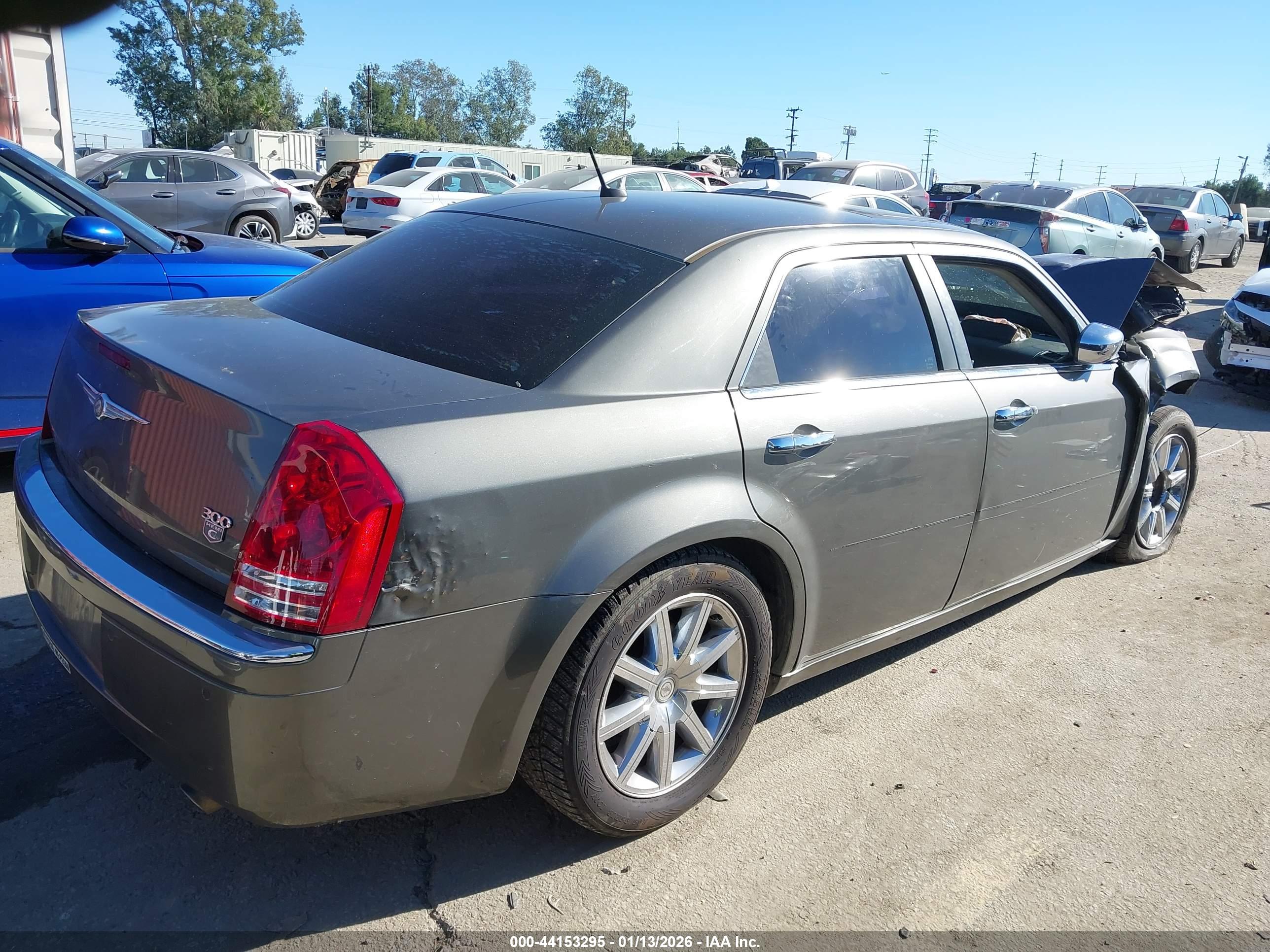 CHRYSLER 300C image 4