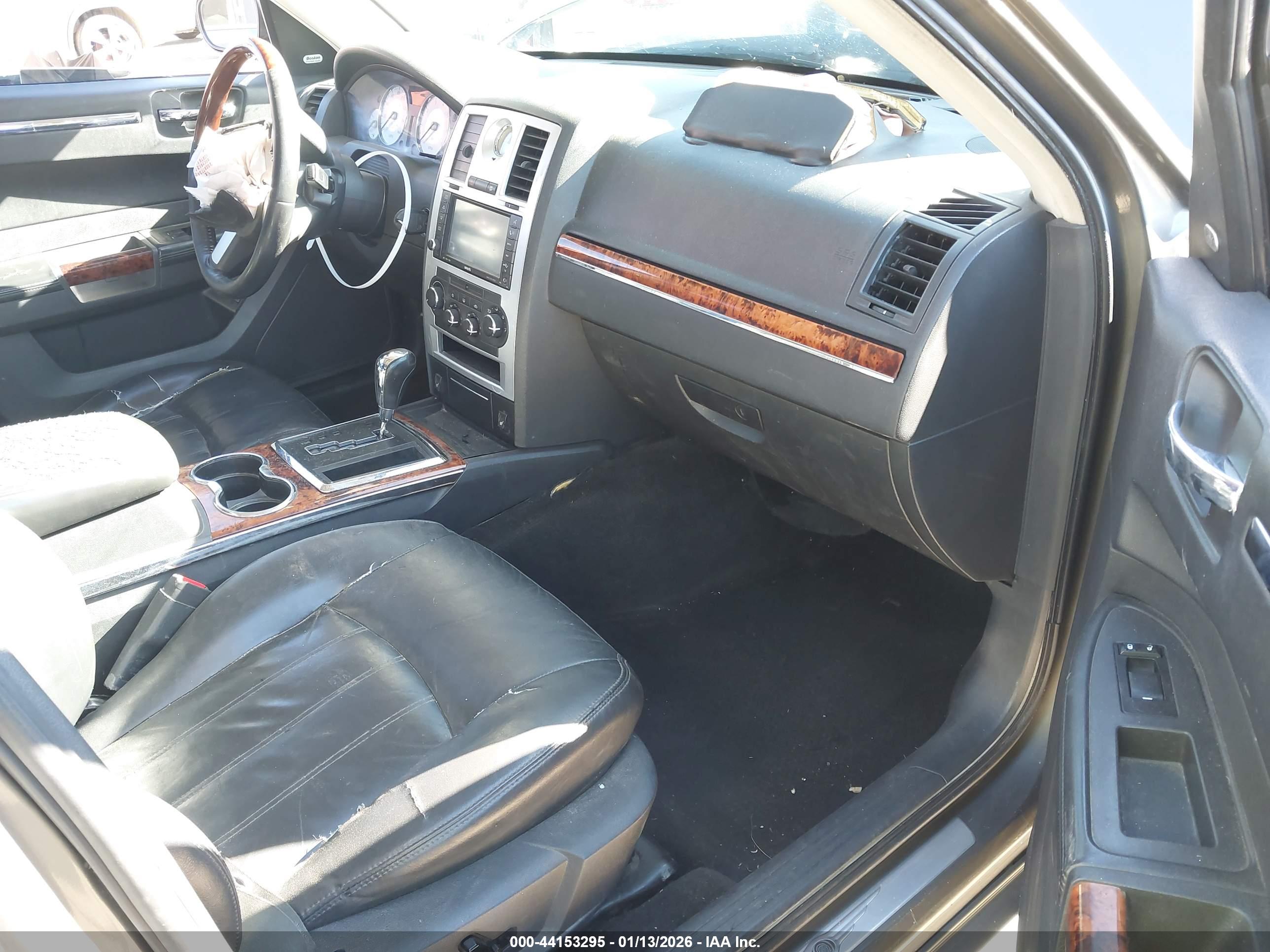 CHRYSLER 300C image 5