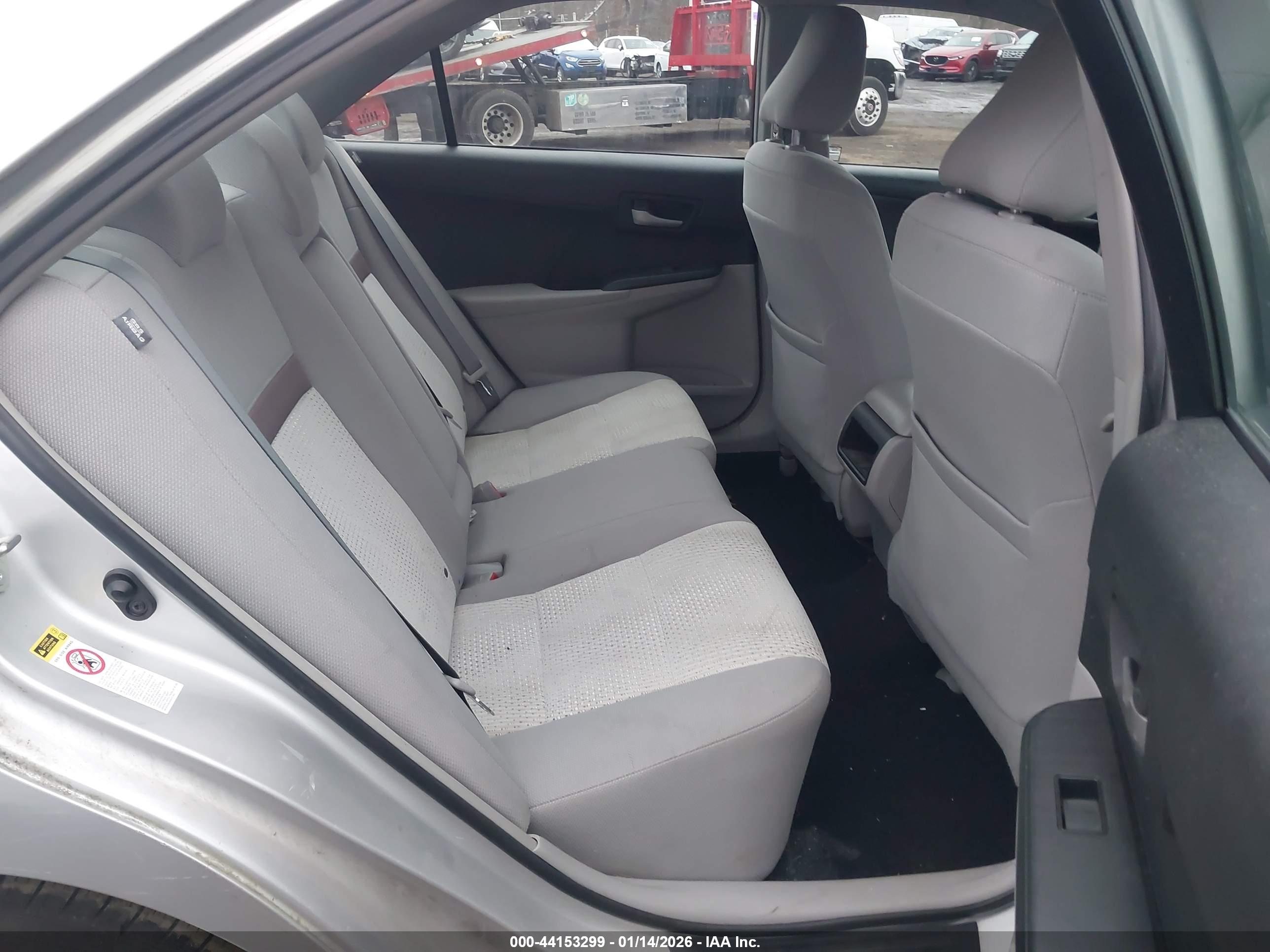 TOYOTA CAMRY image 8