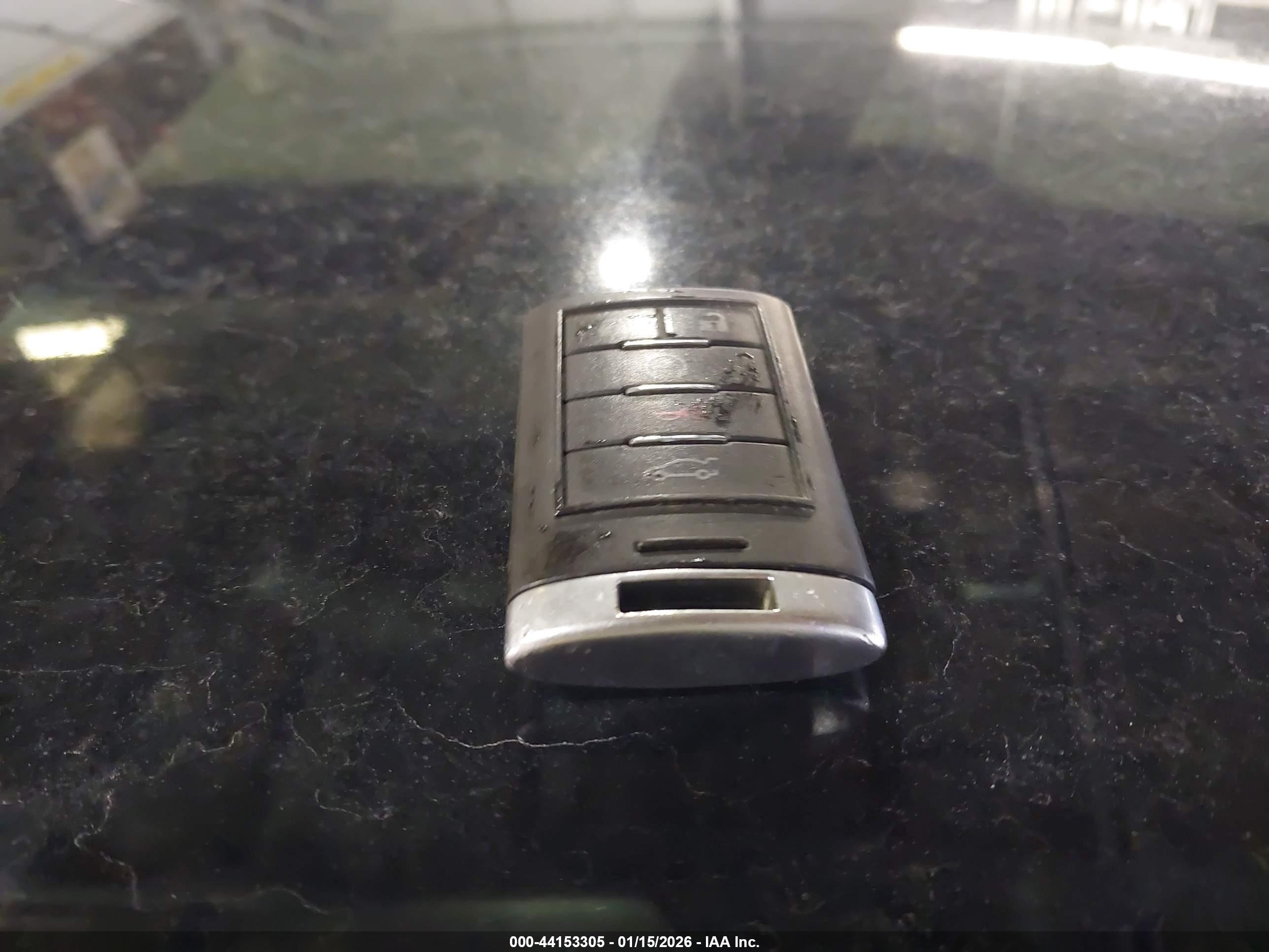 CADILLAC XTS image 11