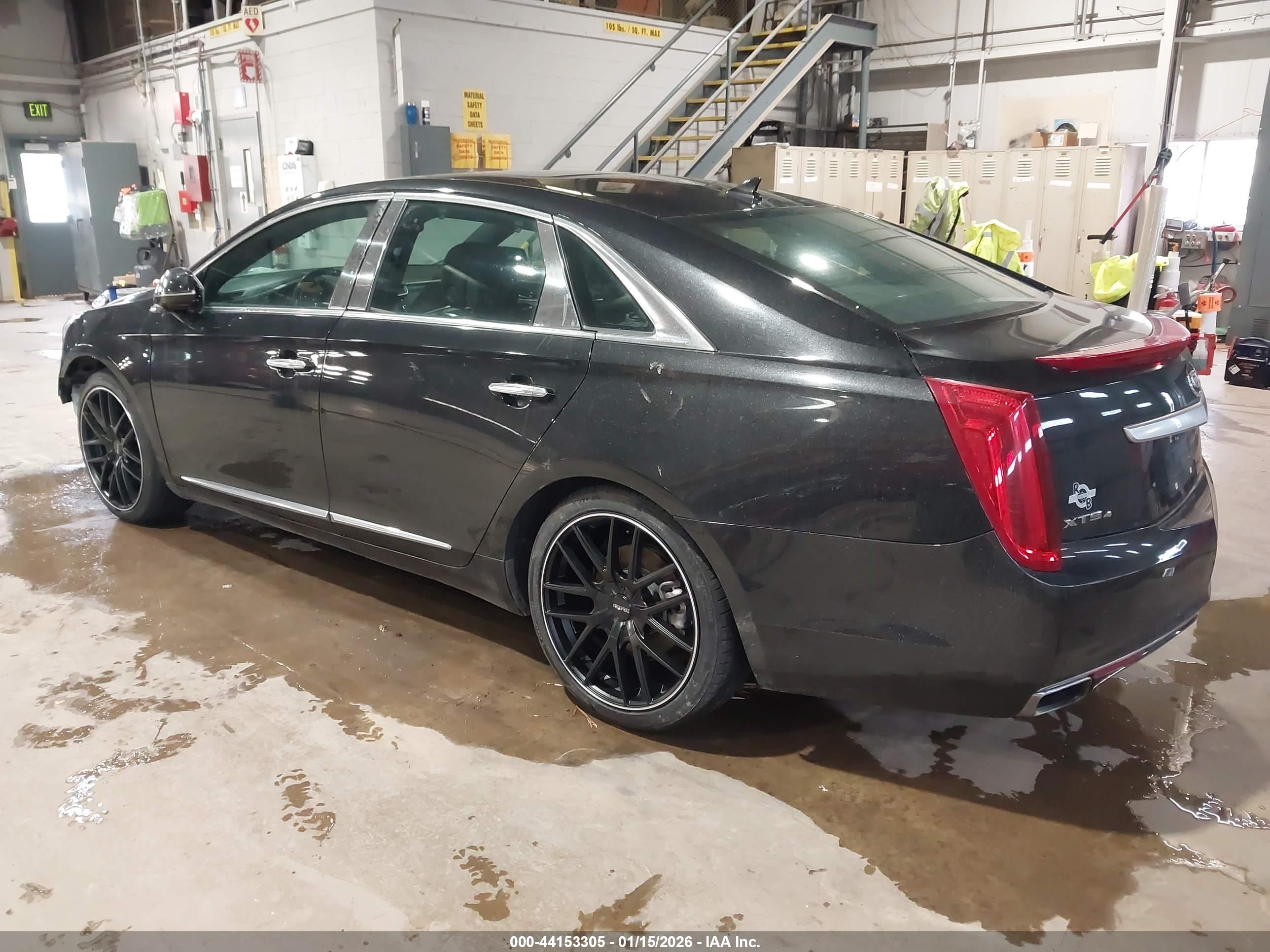 CADILLAC XTS image 3