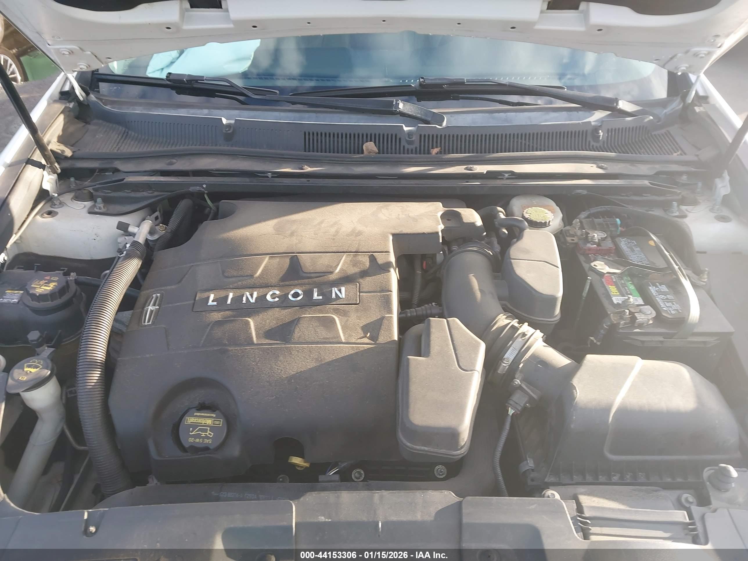 LINCOLN MKS image 10