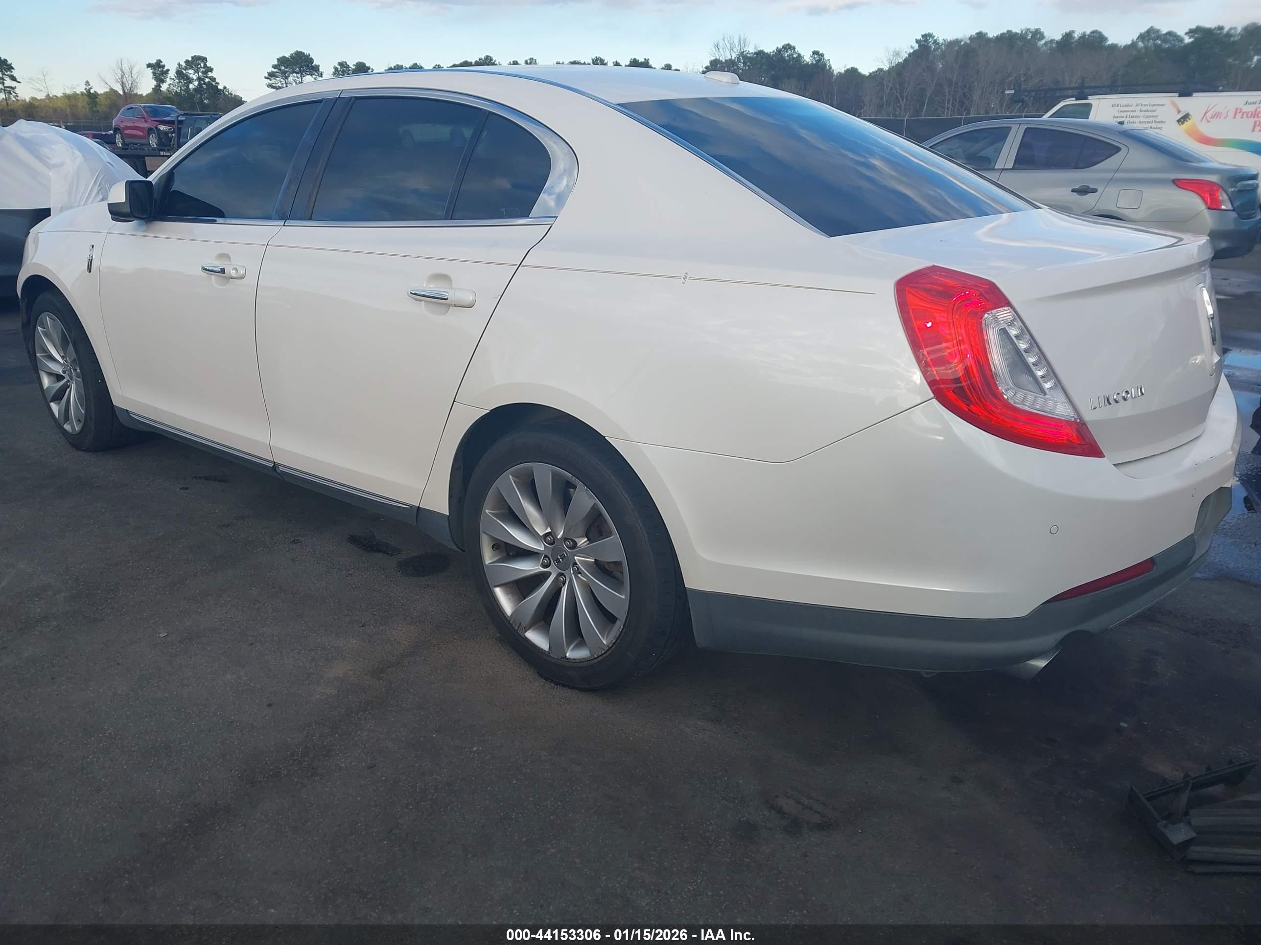 LINCOLN MKS image 3