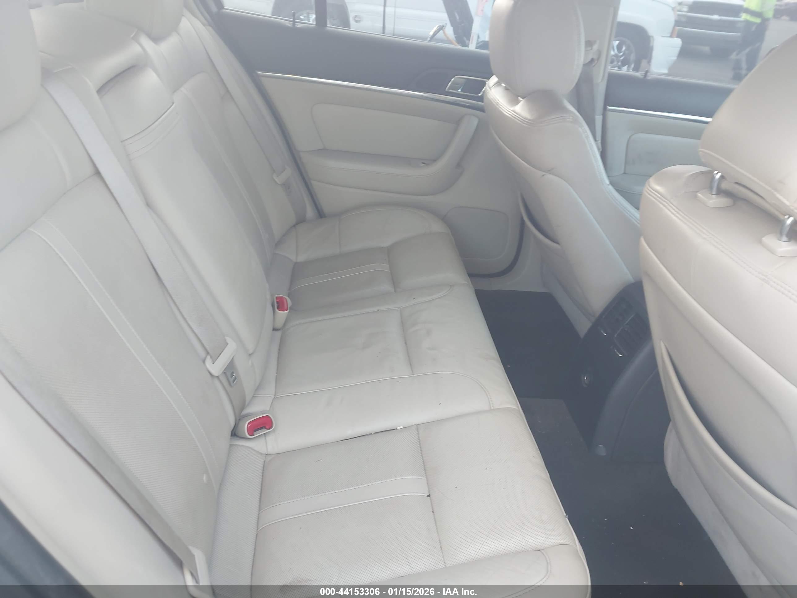LINCOLN MKS image 8