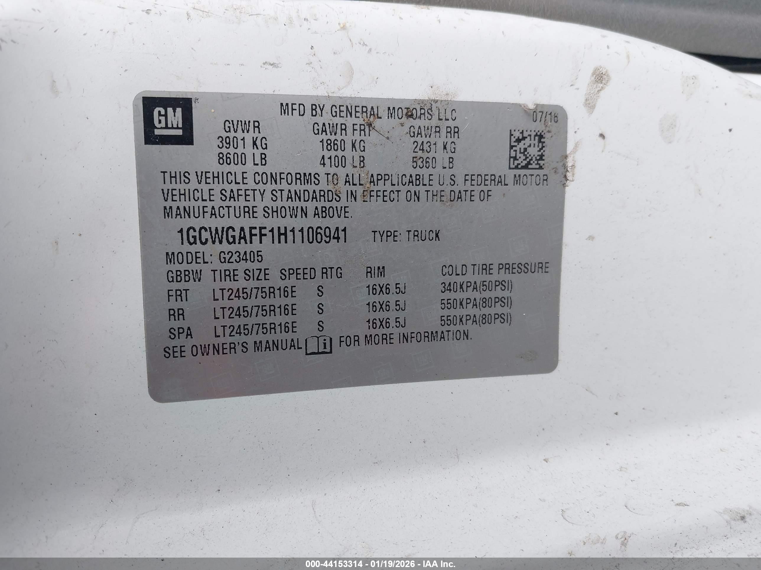 CHEVROLET EXPRESS image 9