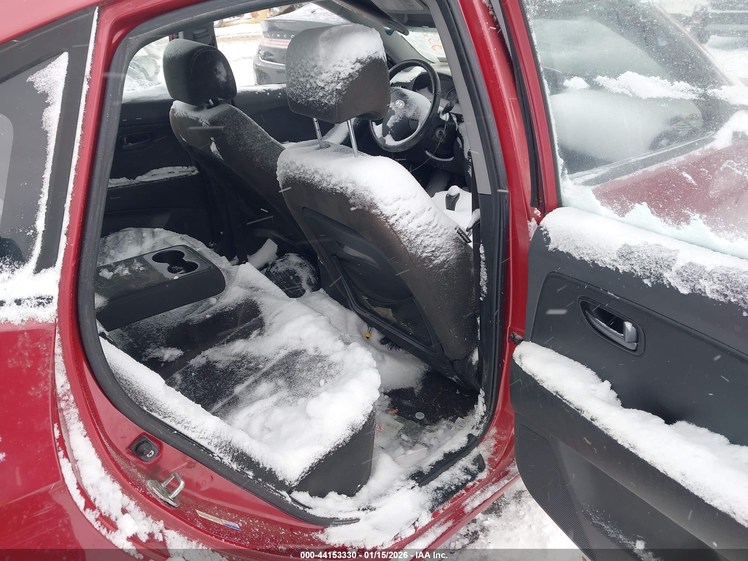 HYUNDAI ELANTRA image 8