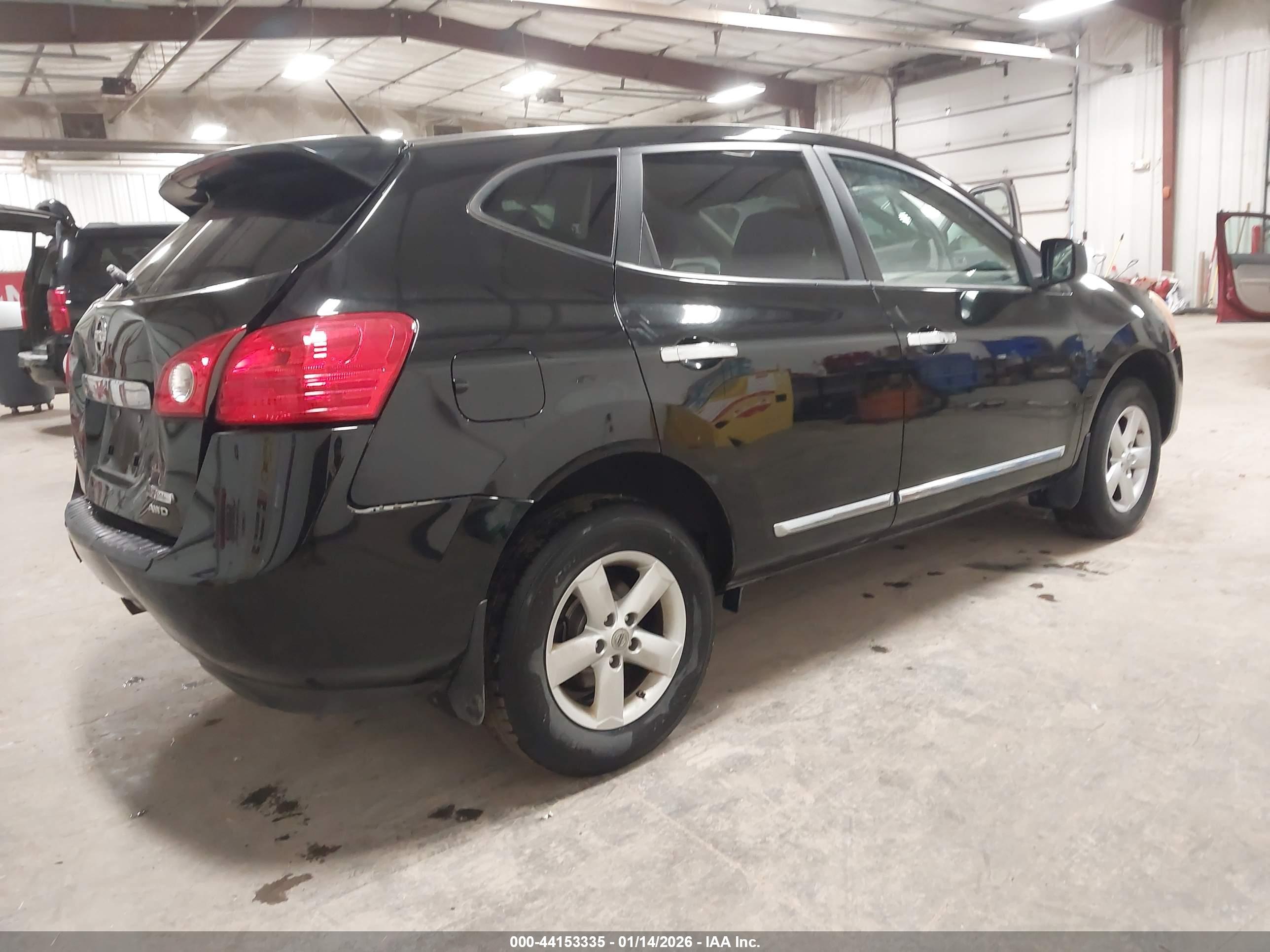 NISSAN ROGUE image 4