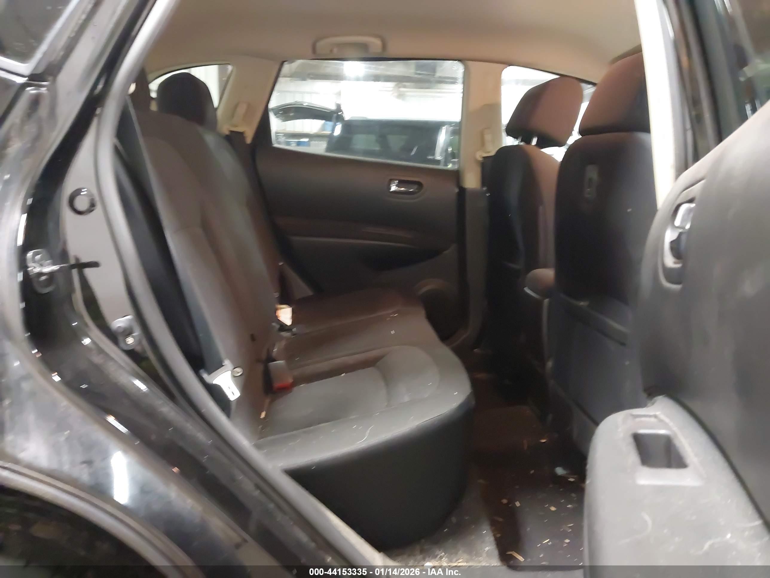 NISSAN ROGUE image 8