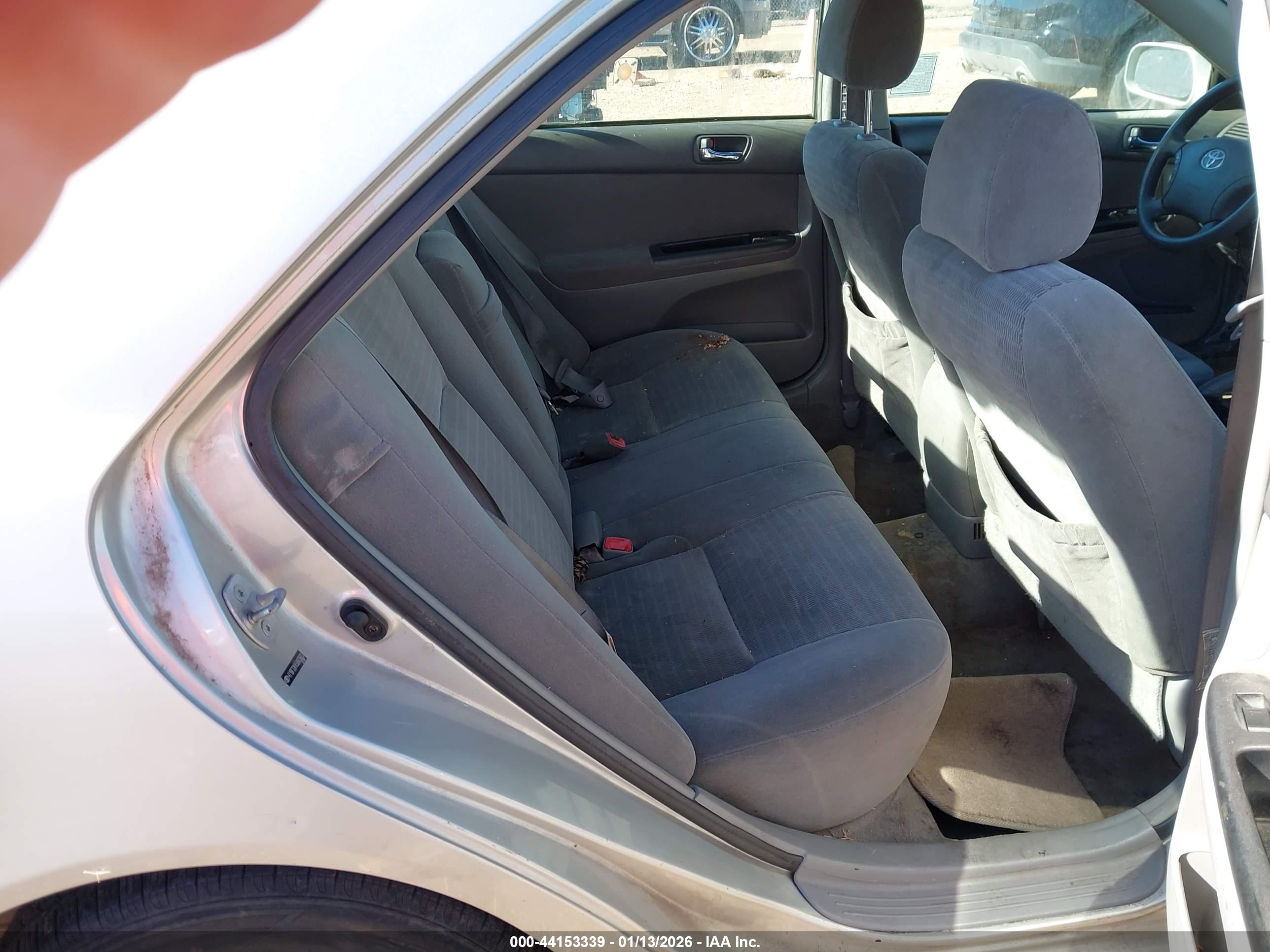 TOYOTA CAMRY image 8