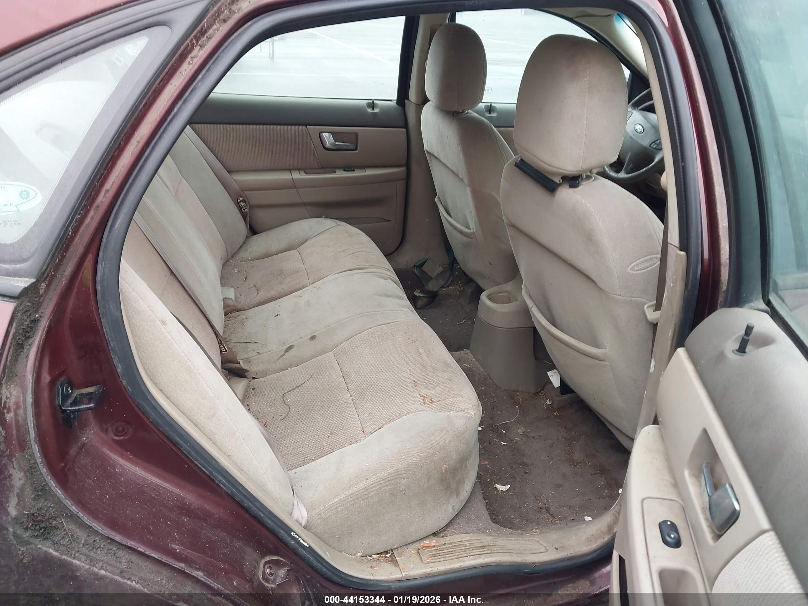 FORD TAURUS image 8
