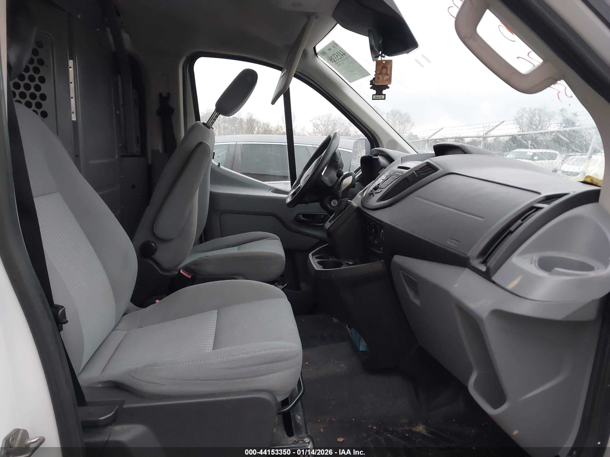 FORD TRANSIT-250 image 5