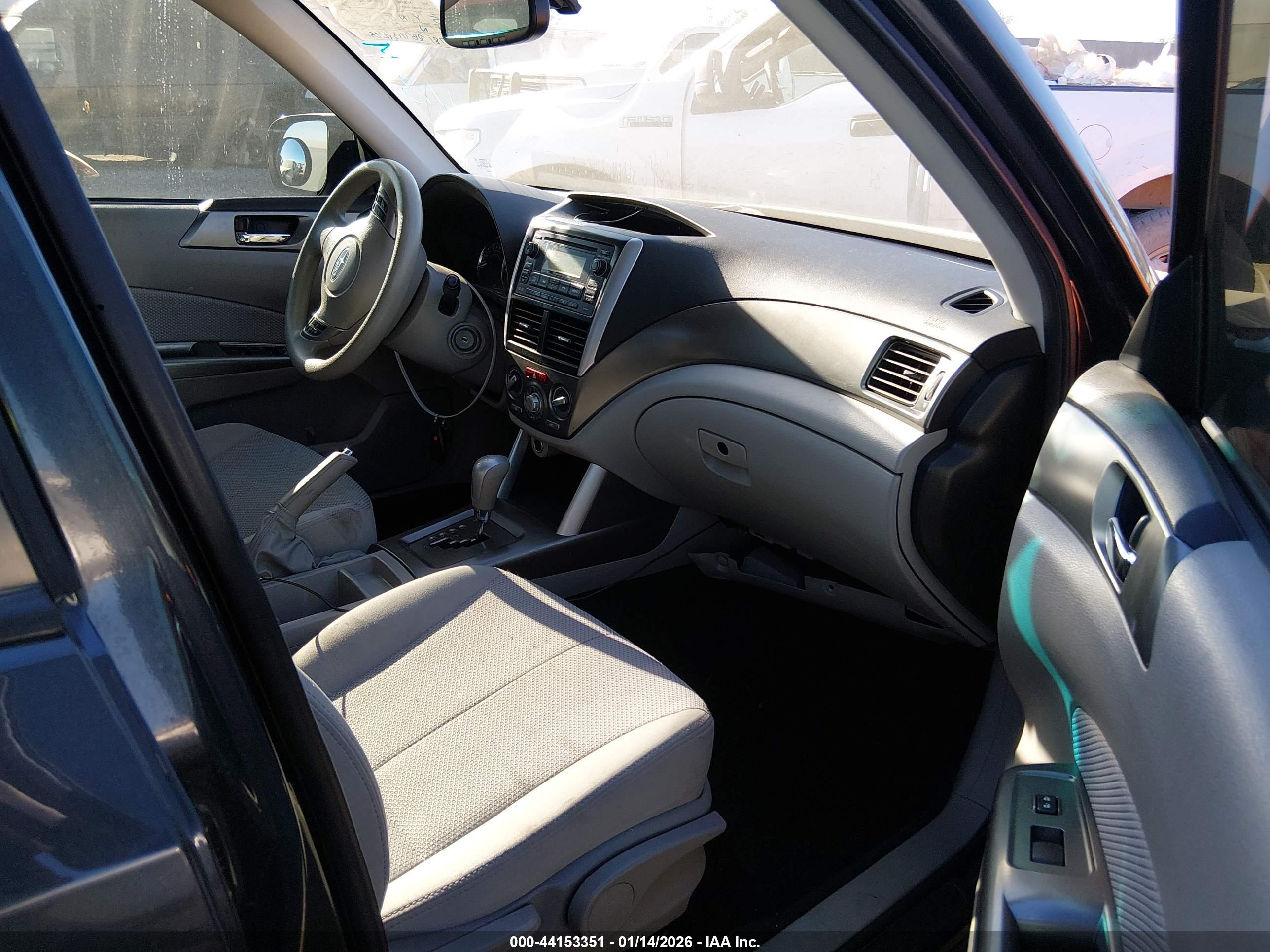 SUBARU FORESTER image 5