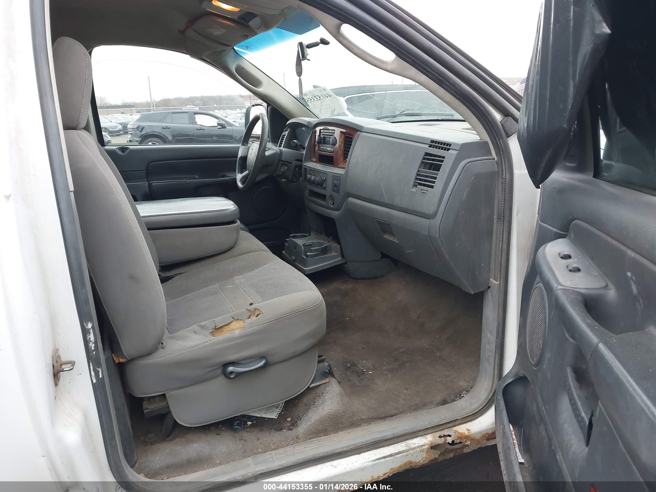 DODGE RAM image 5