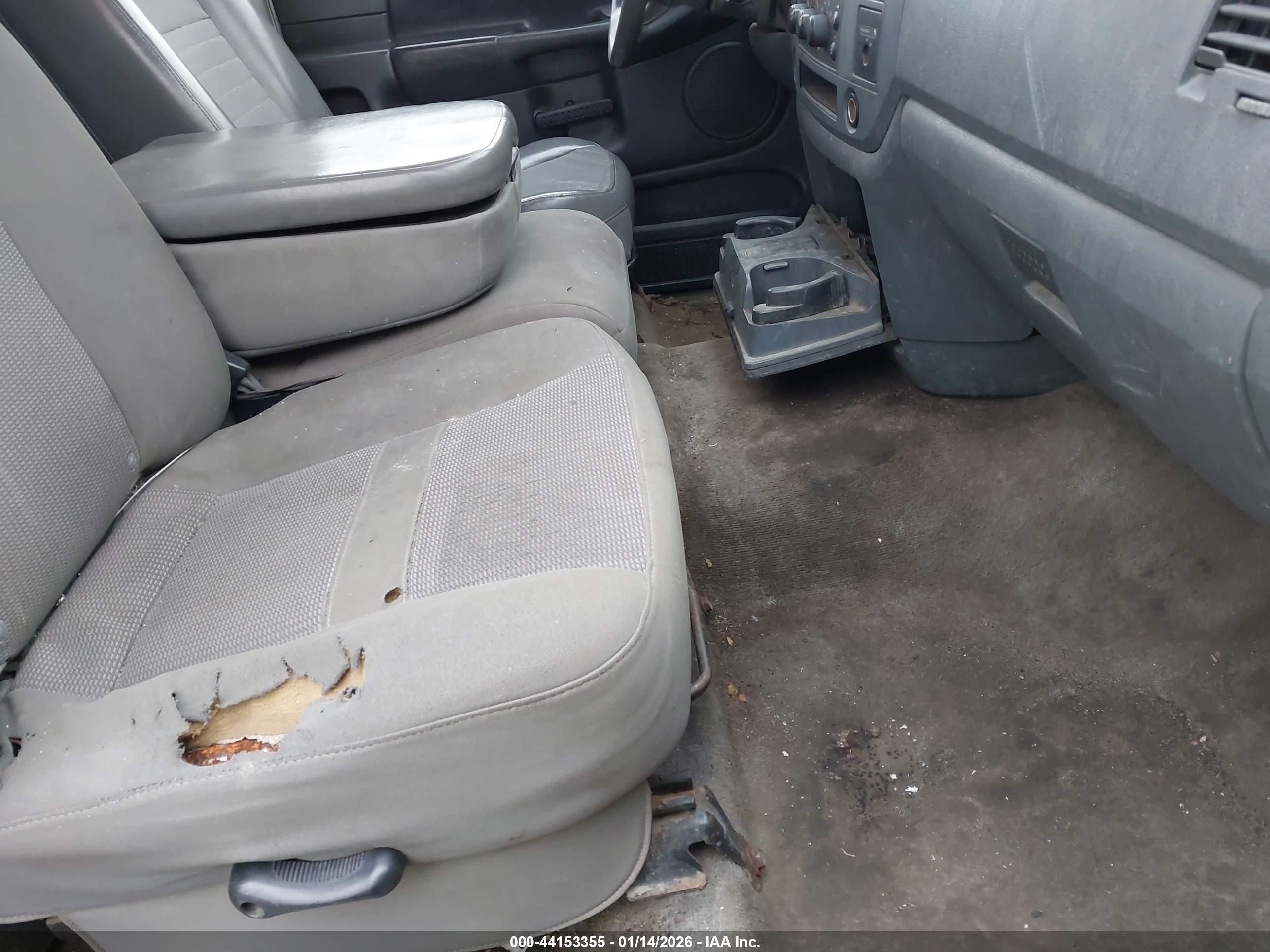 DODGE RAM image 8