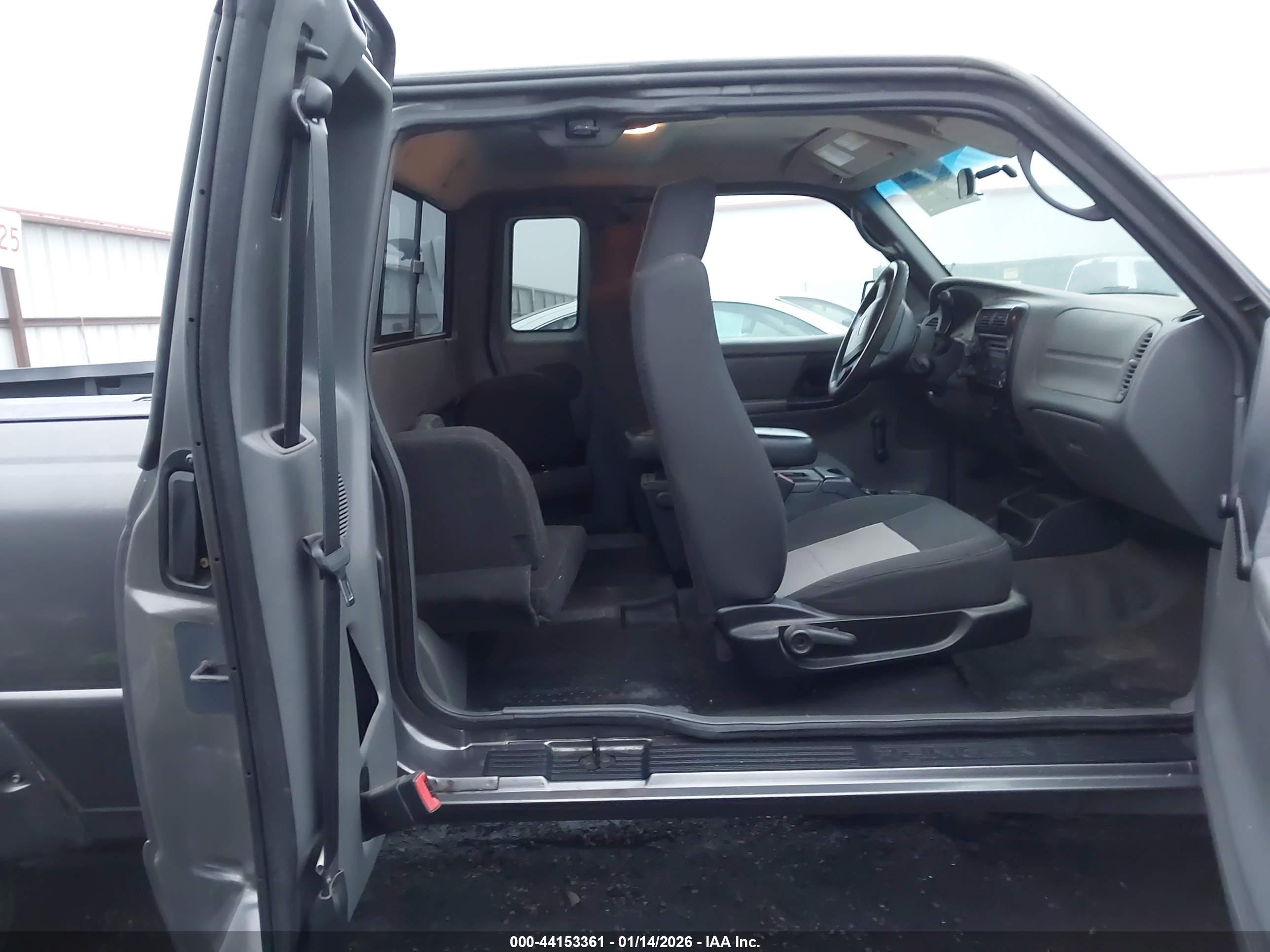 FORD RANGER image 8