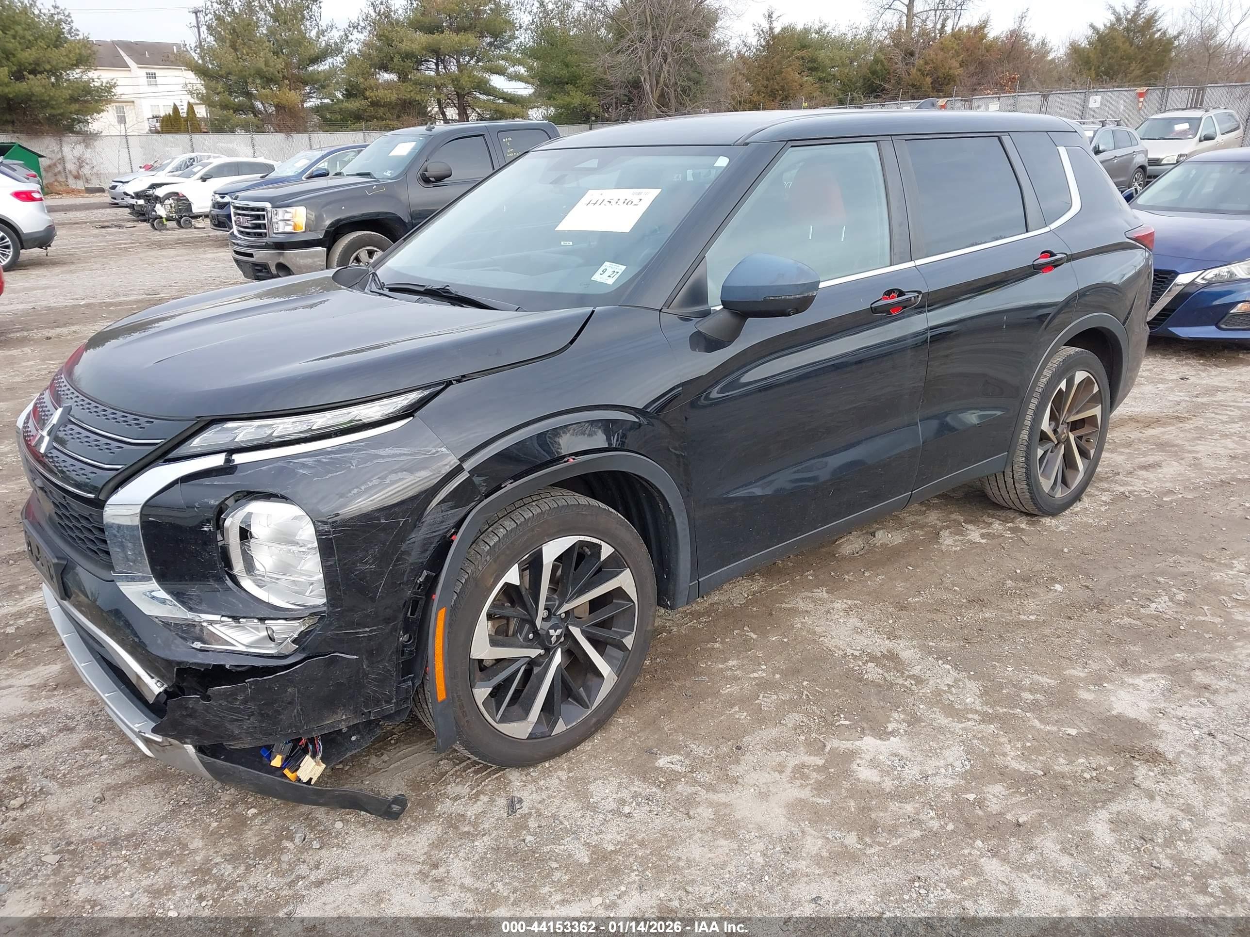 MITSUBISHI OUTLANDER image 2