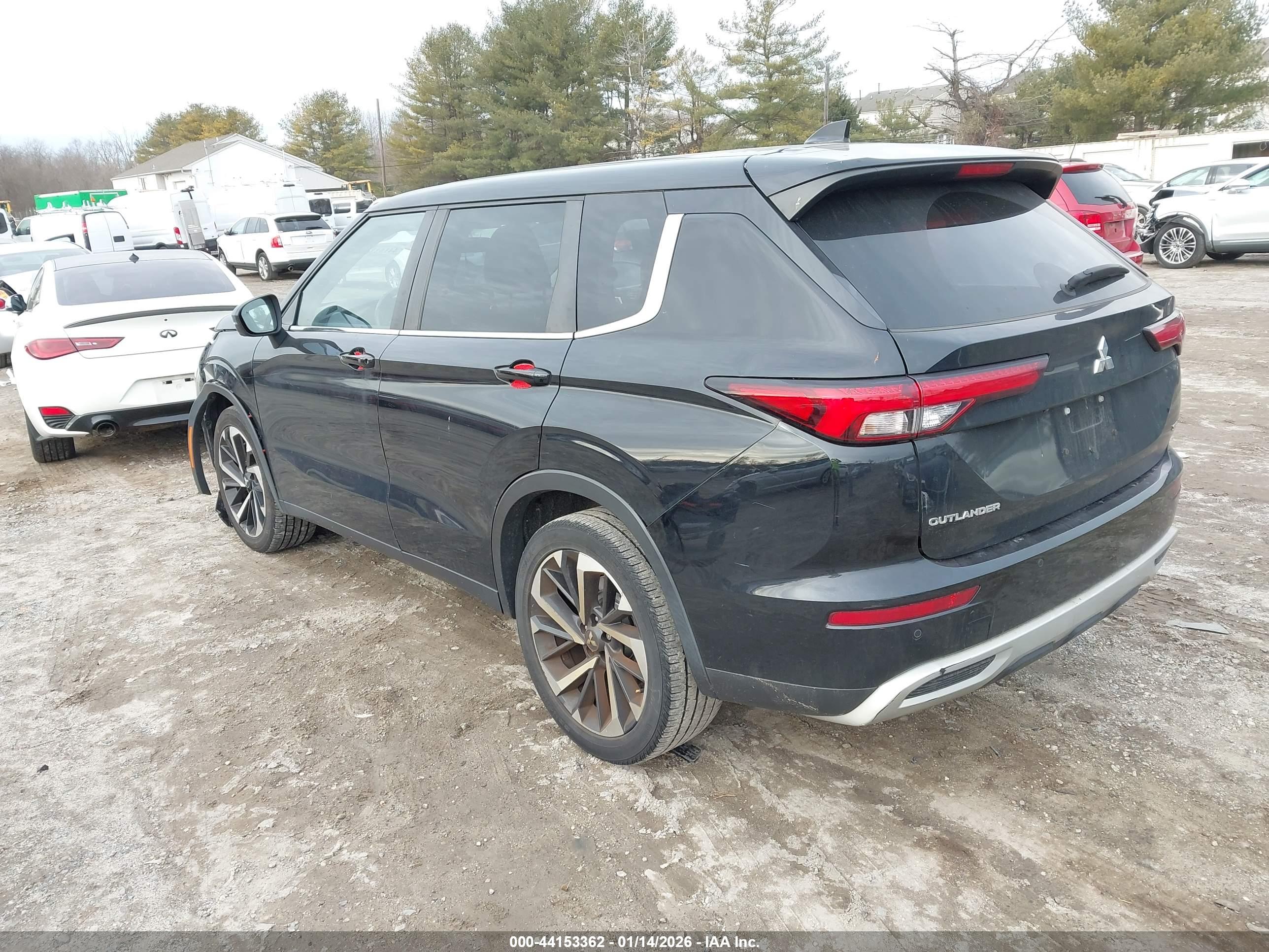 MITSUBISHI OUTLANDER image 3