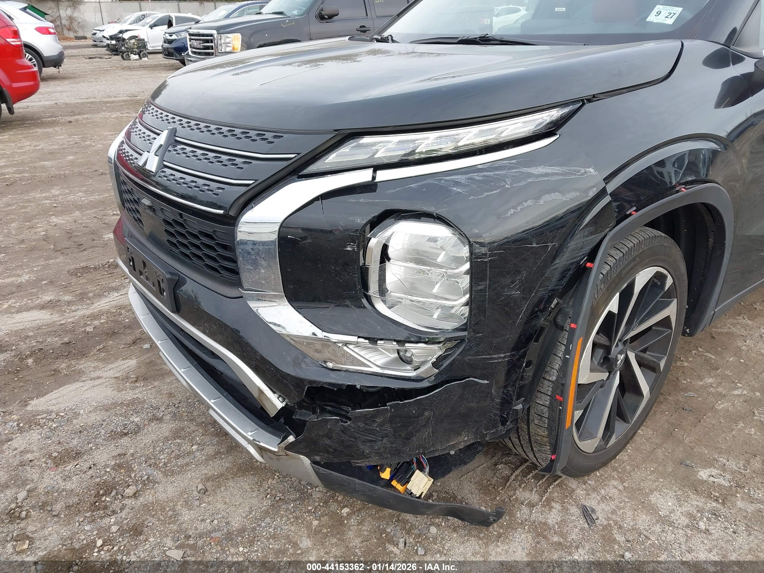 MITSUBISHI OUTLANDER image 6