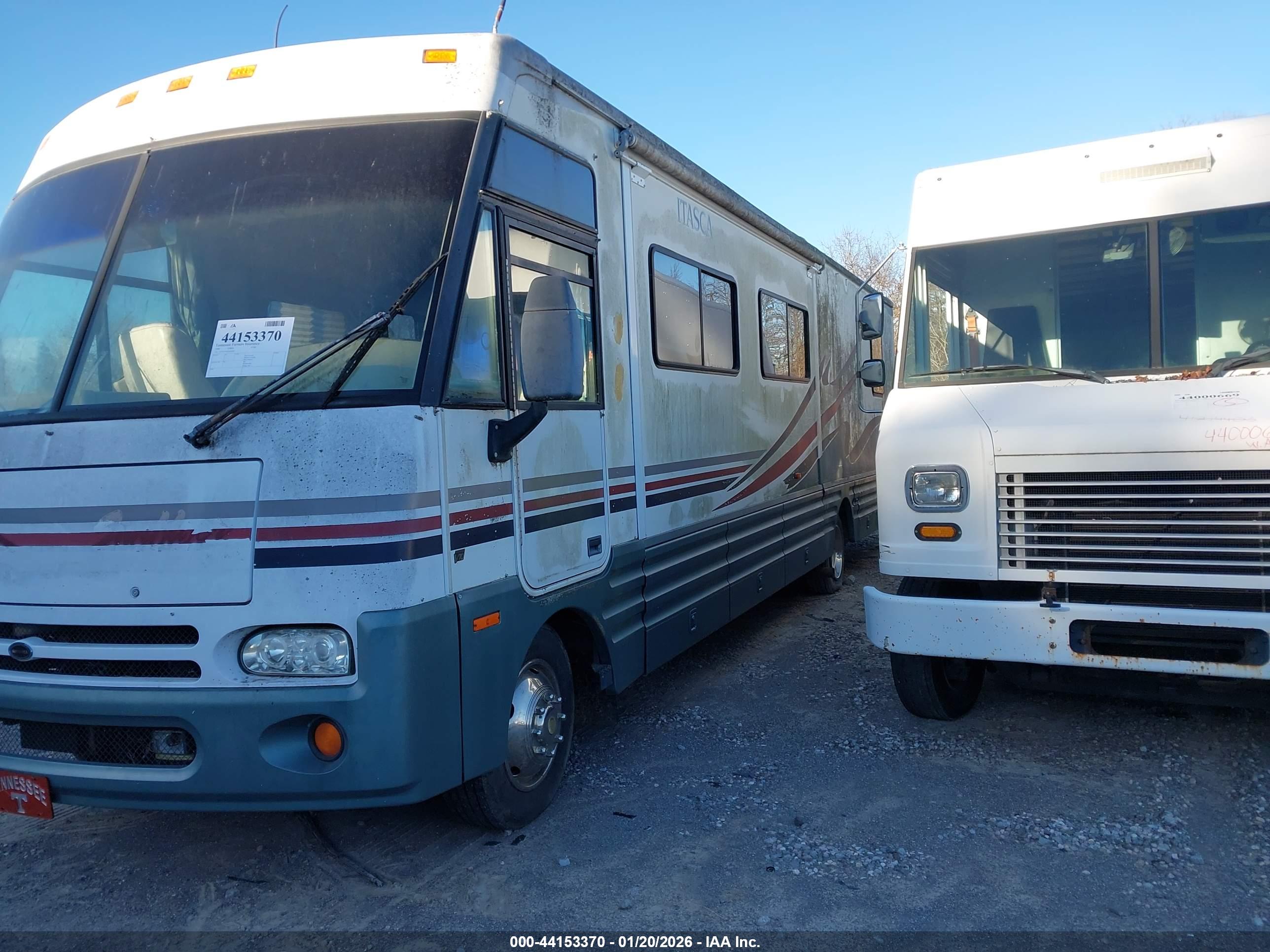 FORD F550 image 2