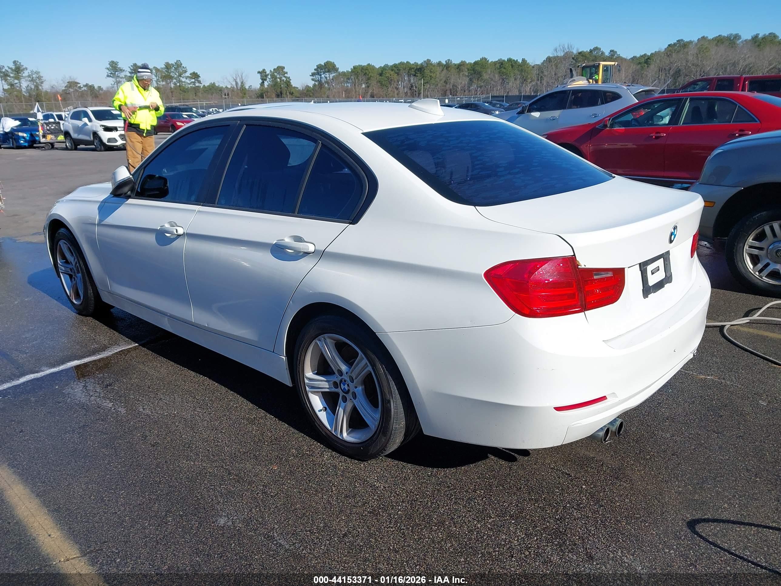 BMW 328I image 3