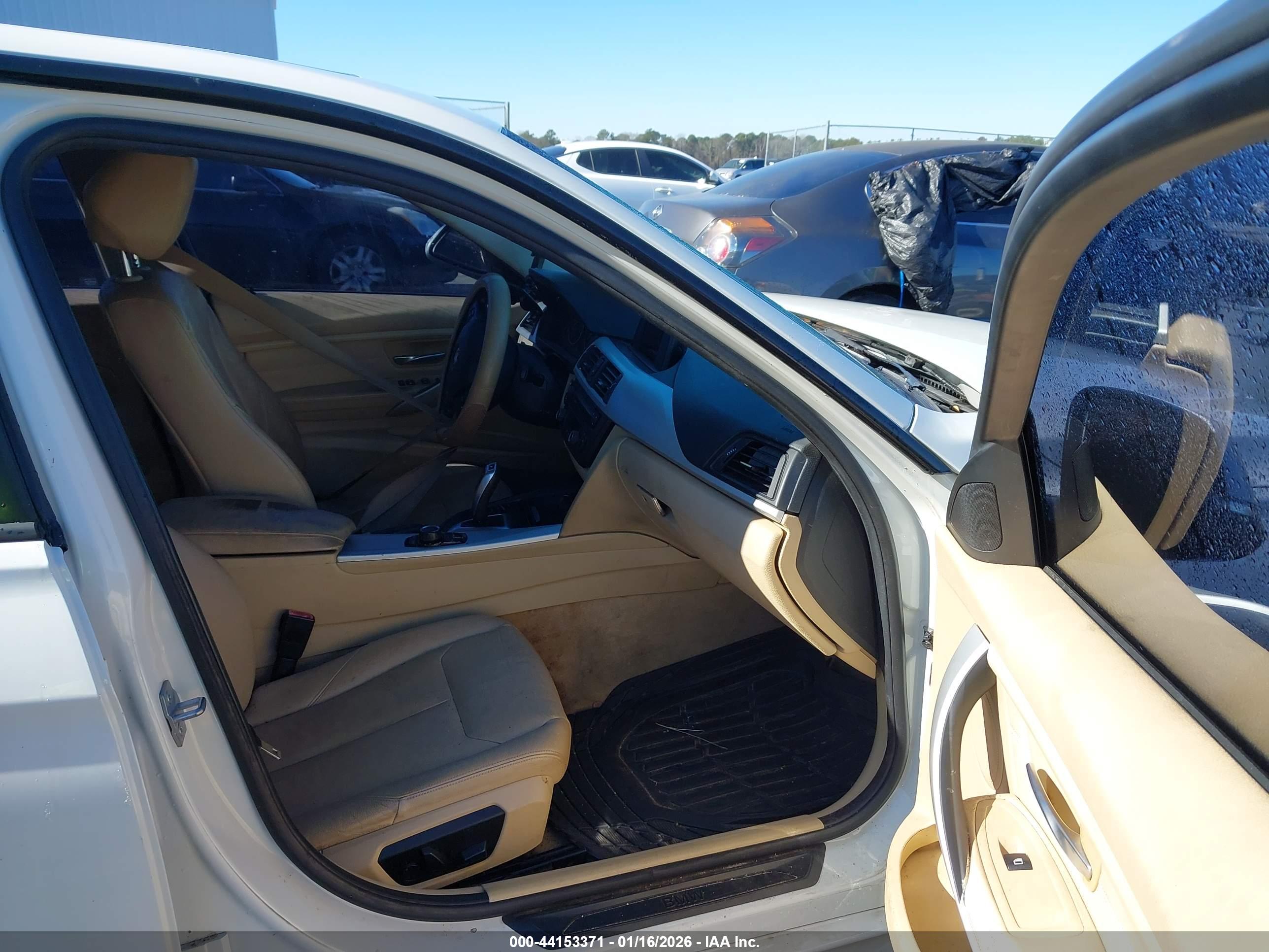 BMW 328I image 5