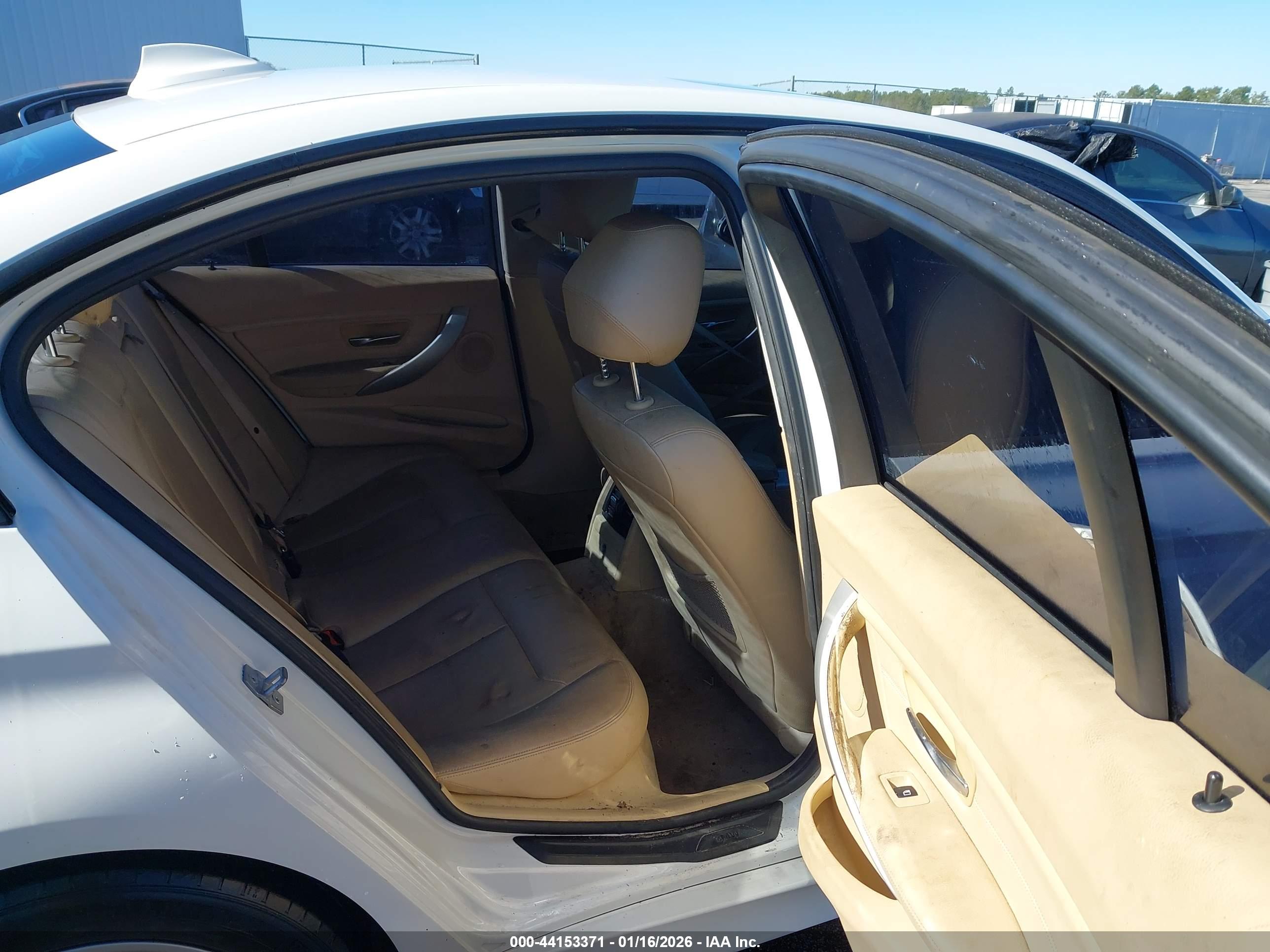 BMW 328I image 8