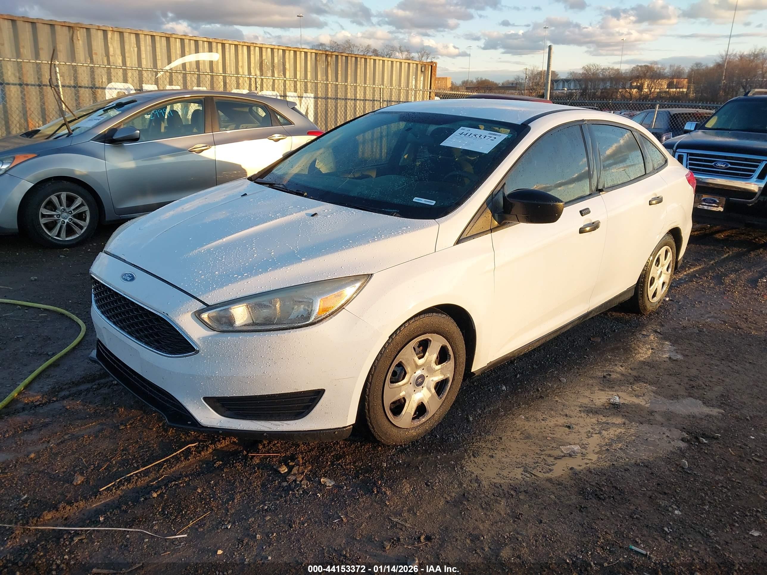 FORD FOCUS image 2