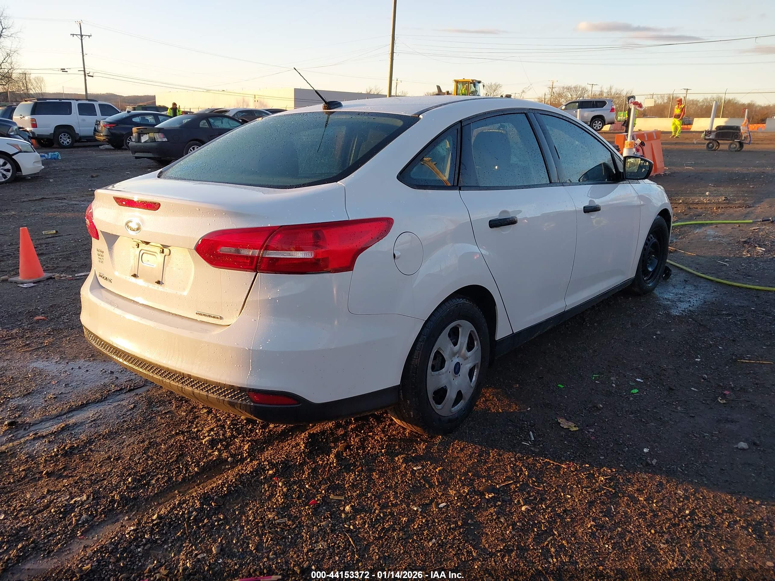 FORD FOCUS image 4