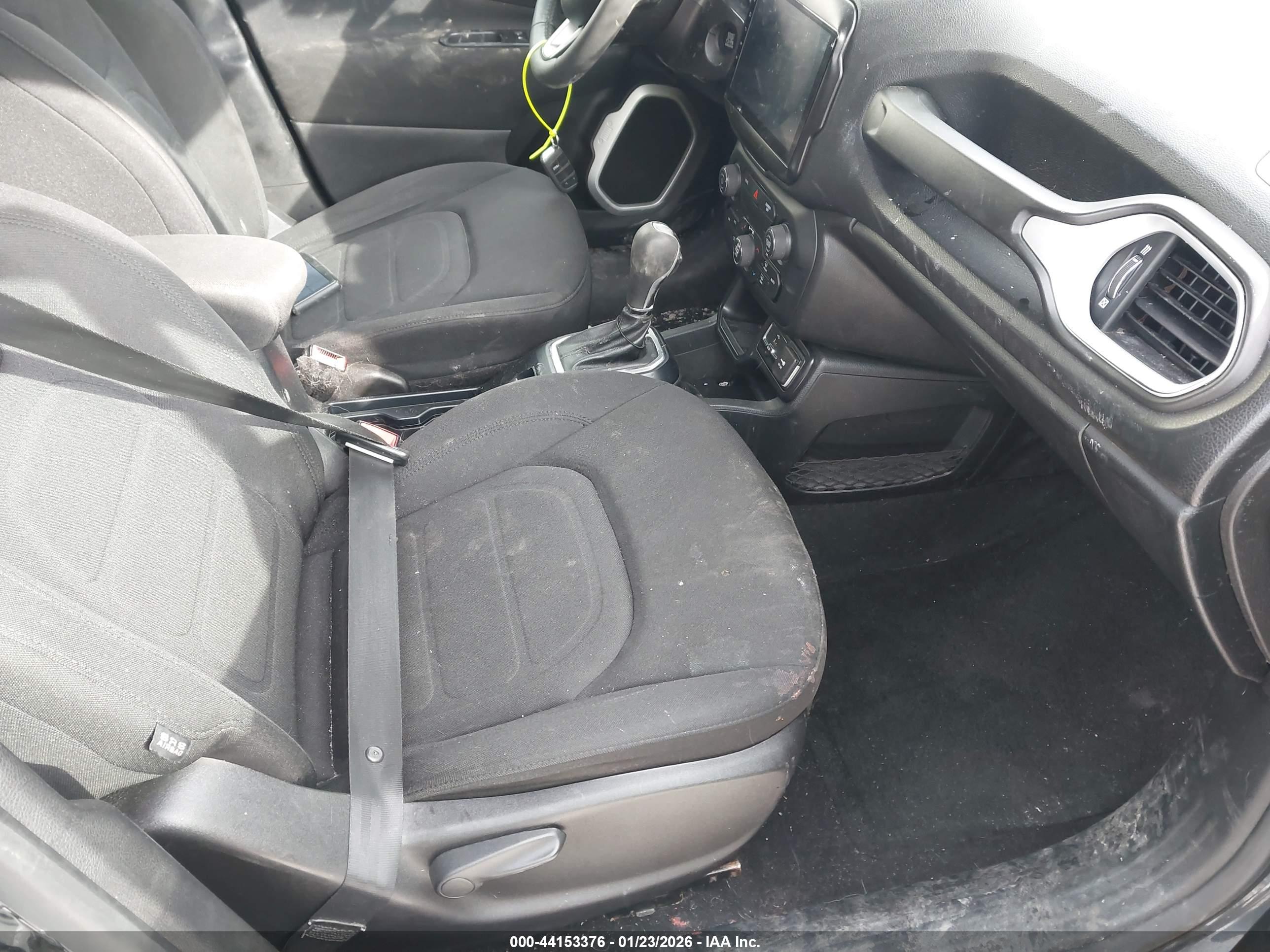 JEEP RENEGADE image 5
