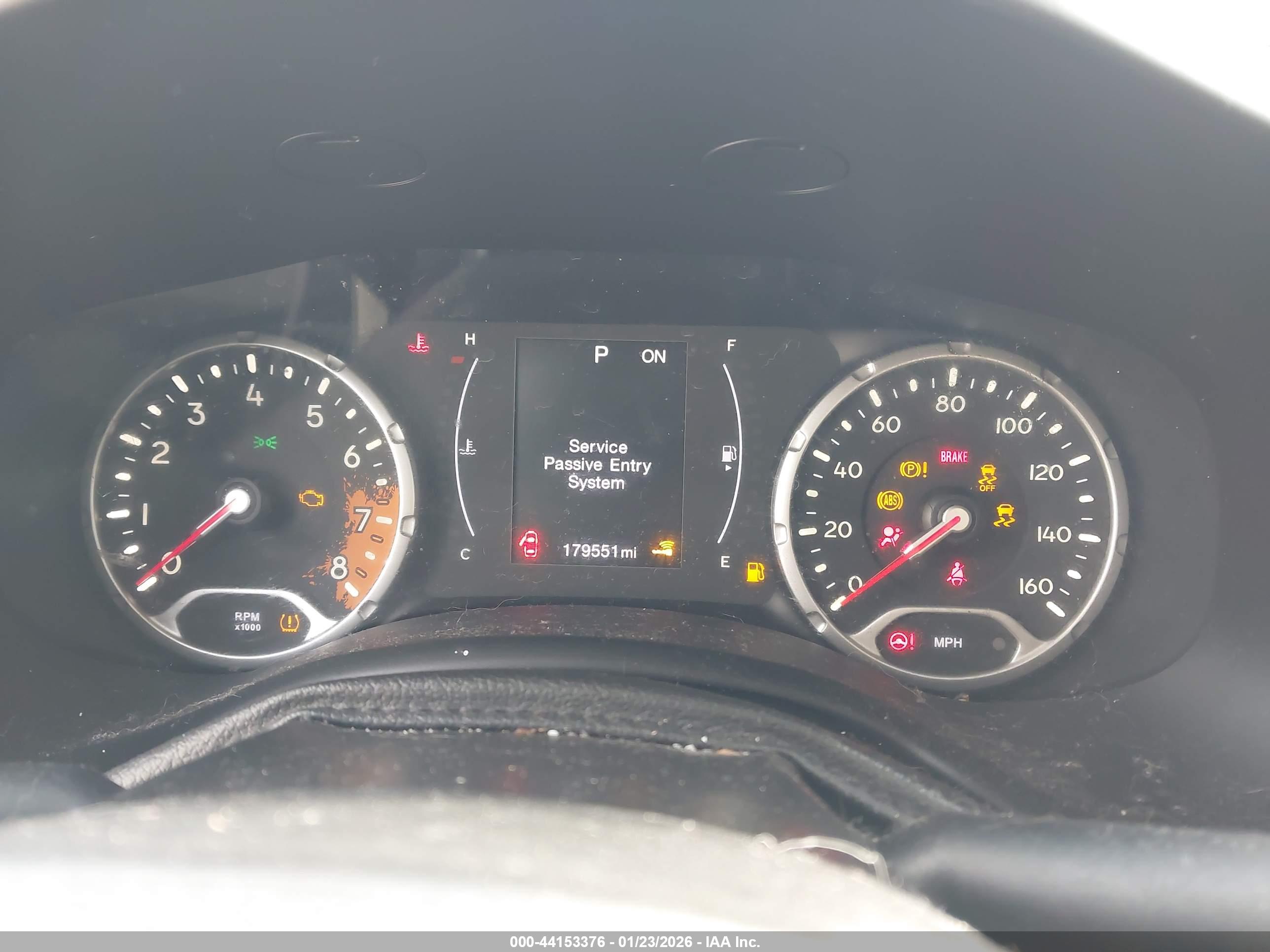 JEEP RENEGADE image 7