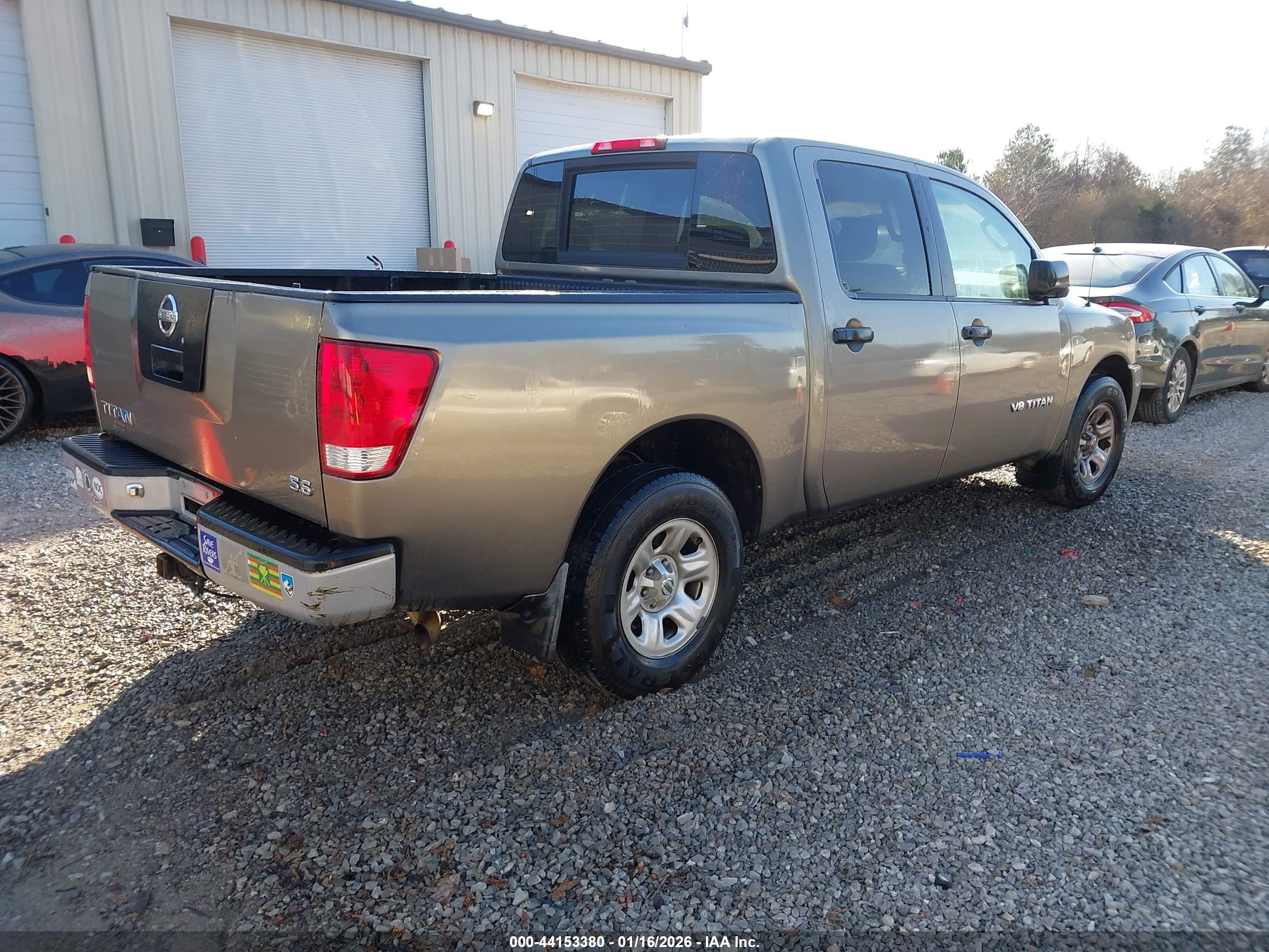 NISSAN TITAN image 4