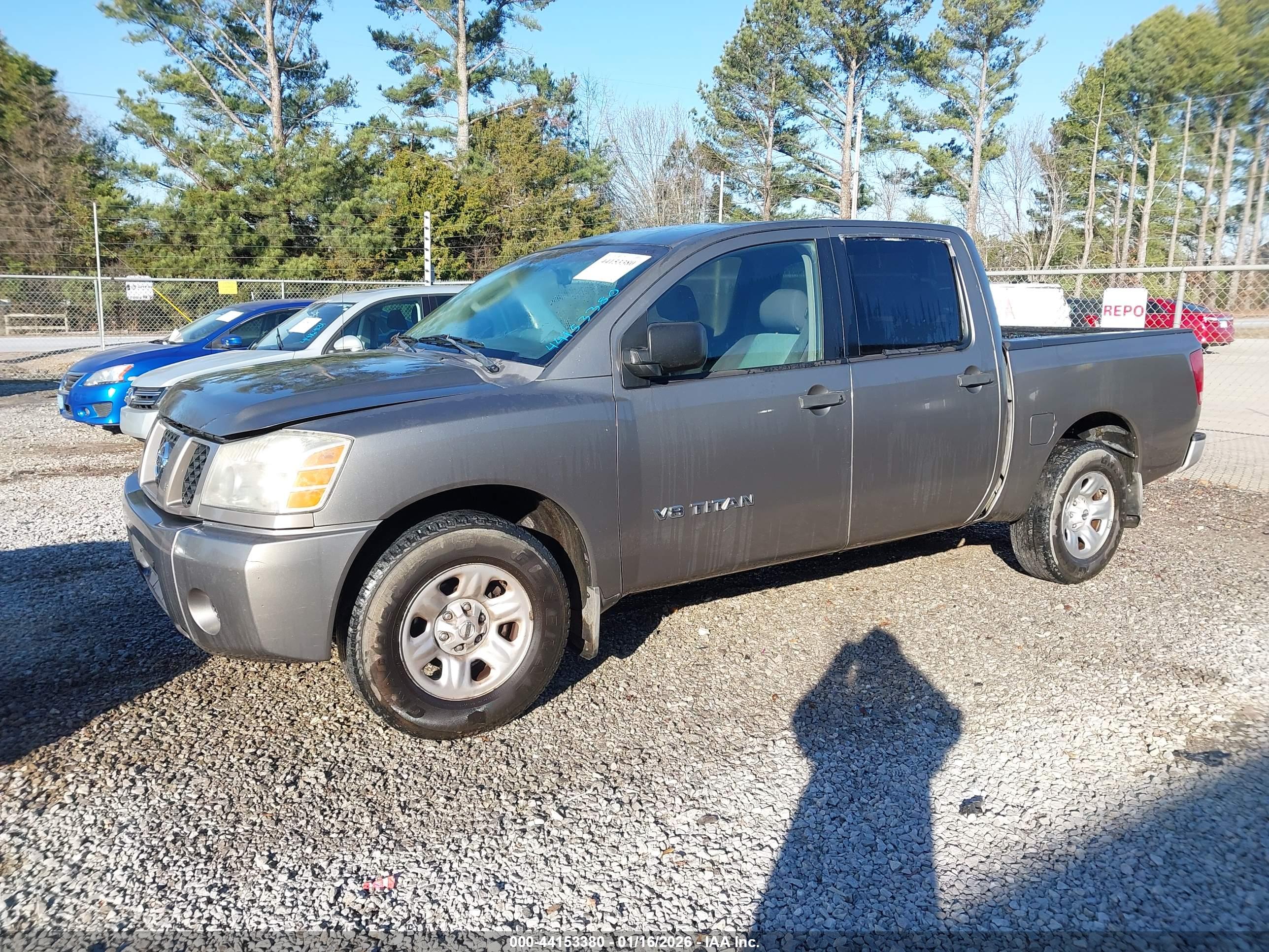 NISSAN TITAN image 6