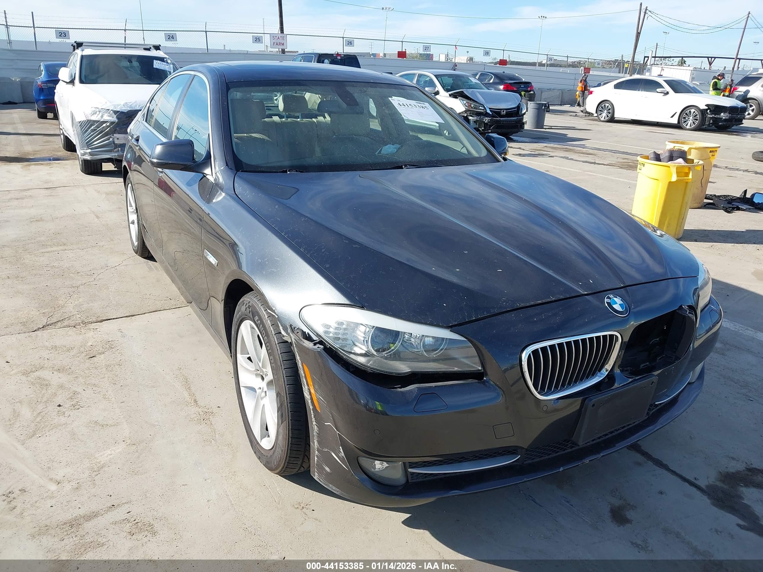 BMW 528I image 6