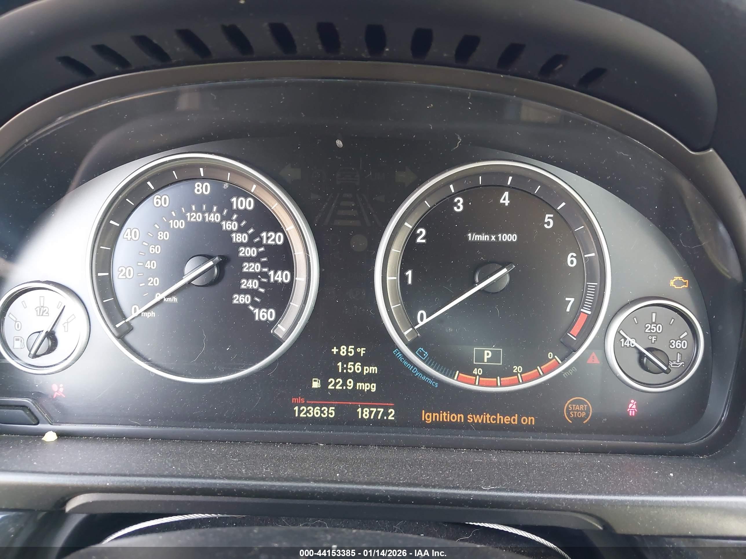 BMW 528I image 7
