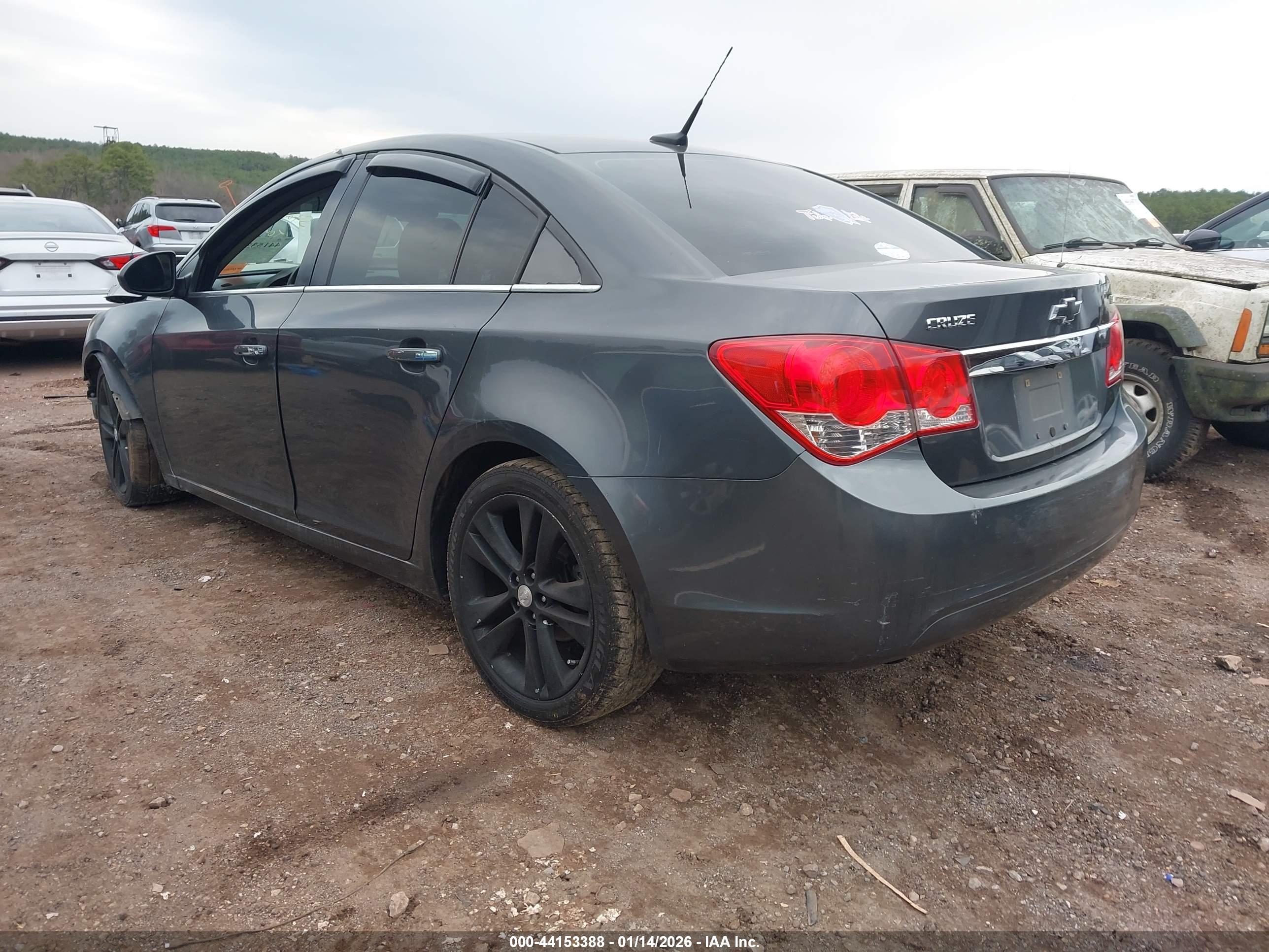 CHEVROLET CRUZE image 3