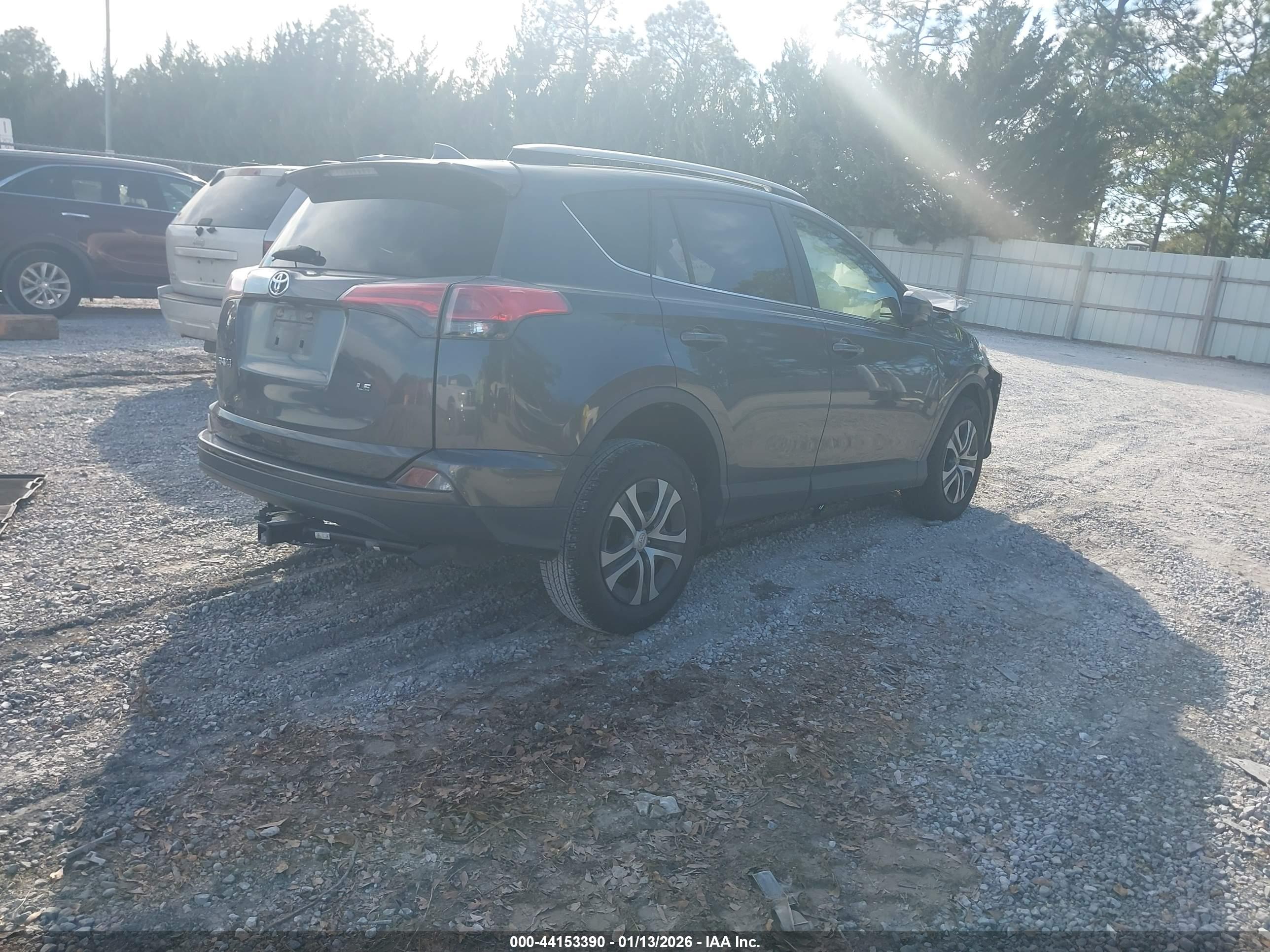 TOYOTA RAV4 image 4