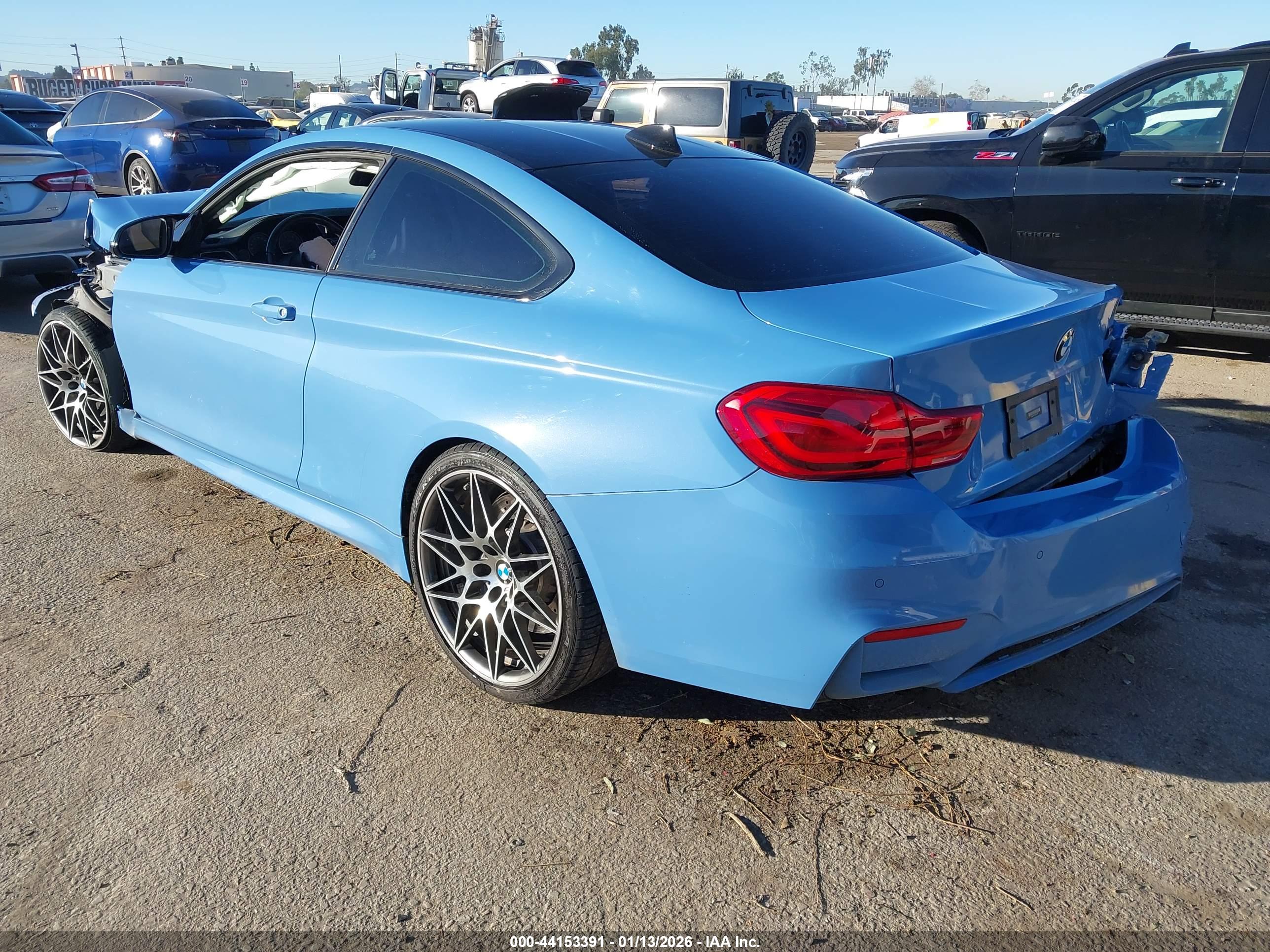BMW M4 image 3