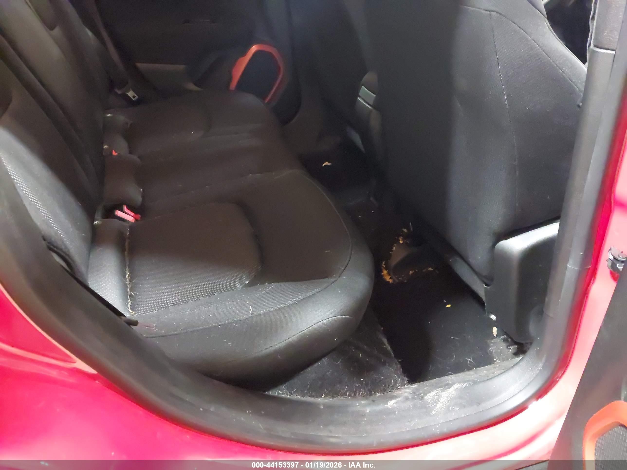 JEEP RENEGADE image 8