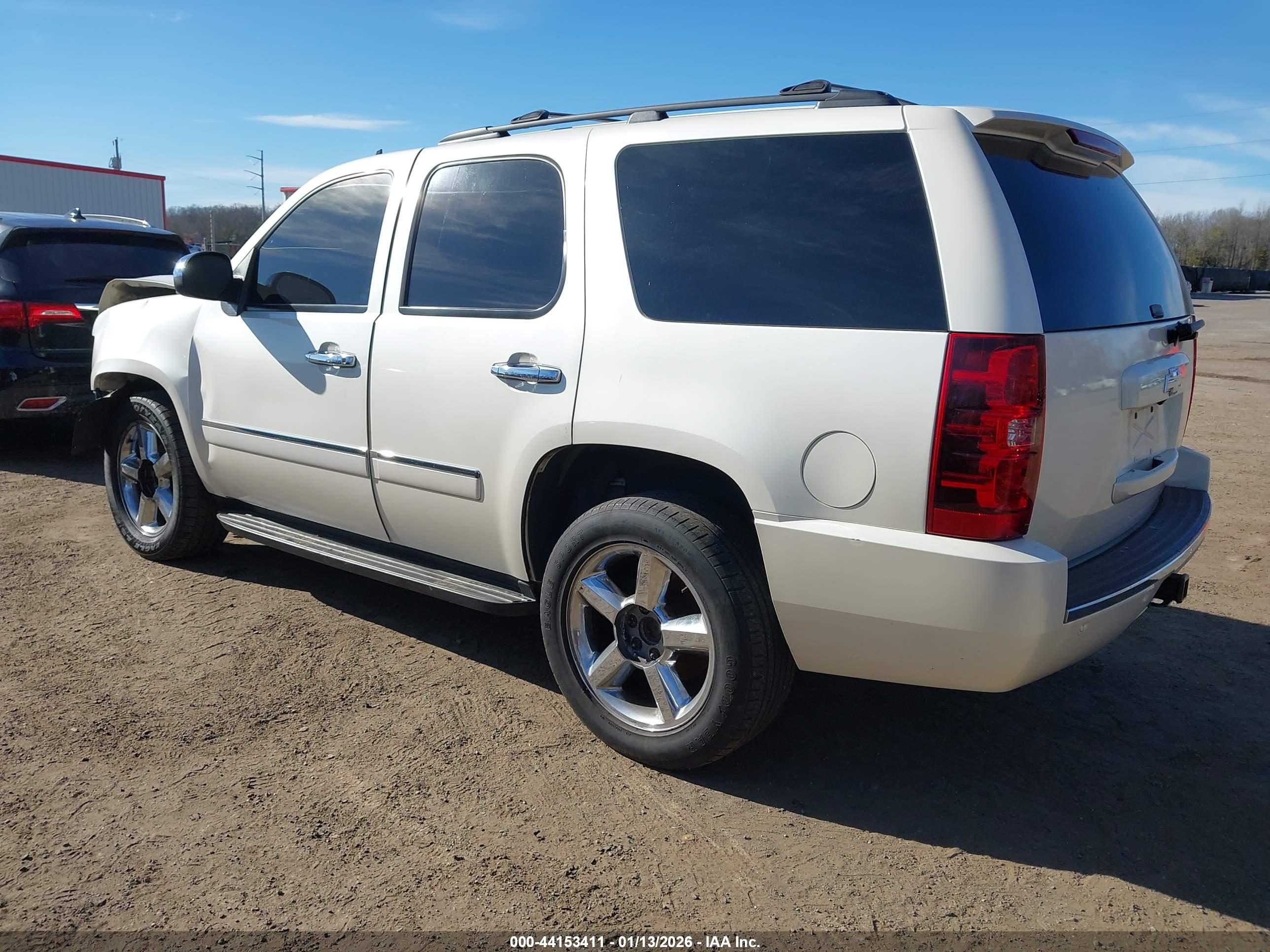 CHEVROLET TAHOE image 3