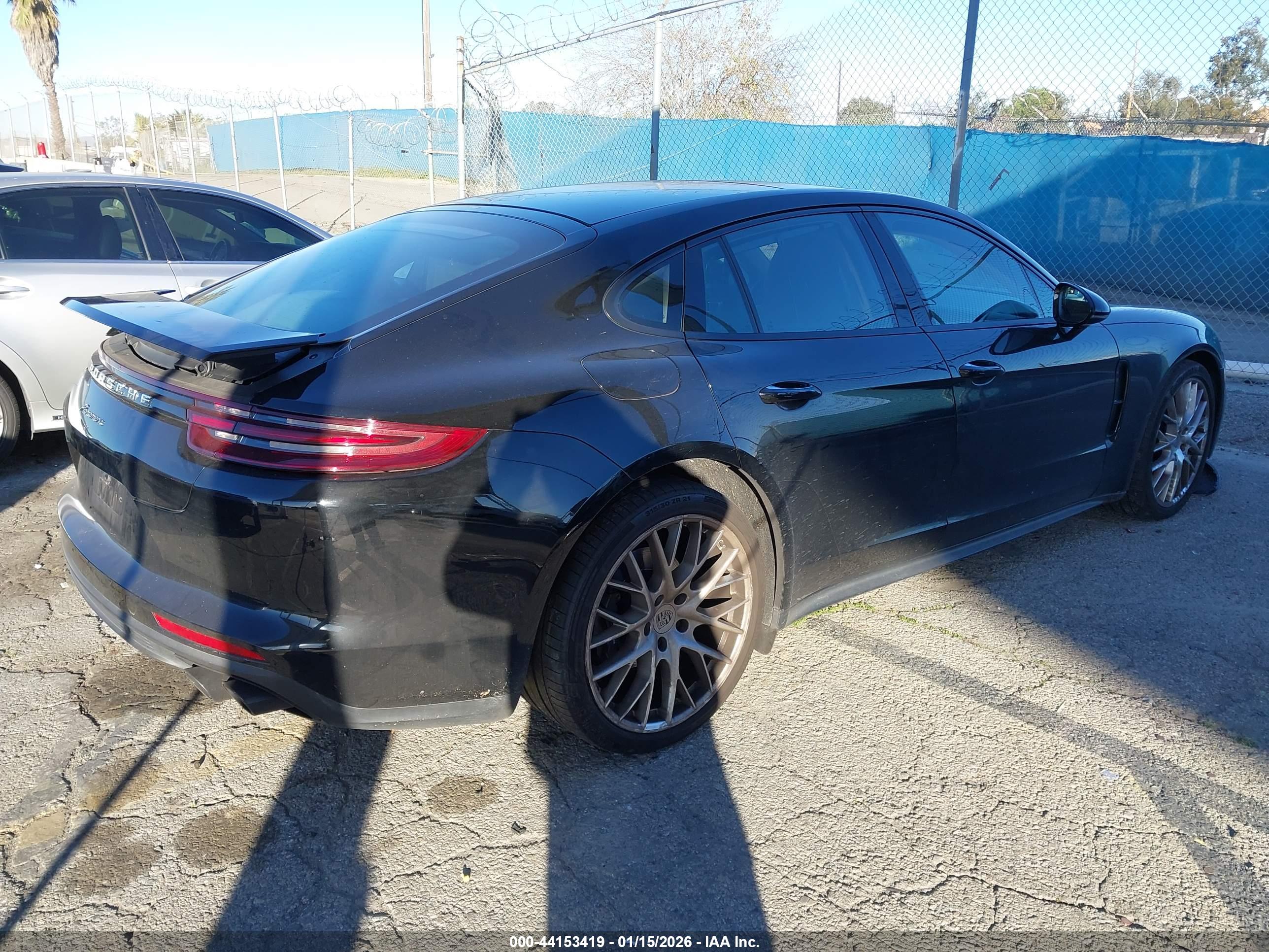 PORSCHE PANAMERA image 4