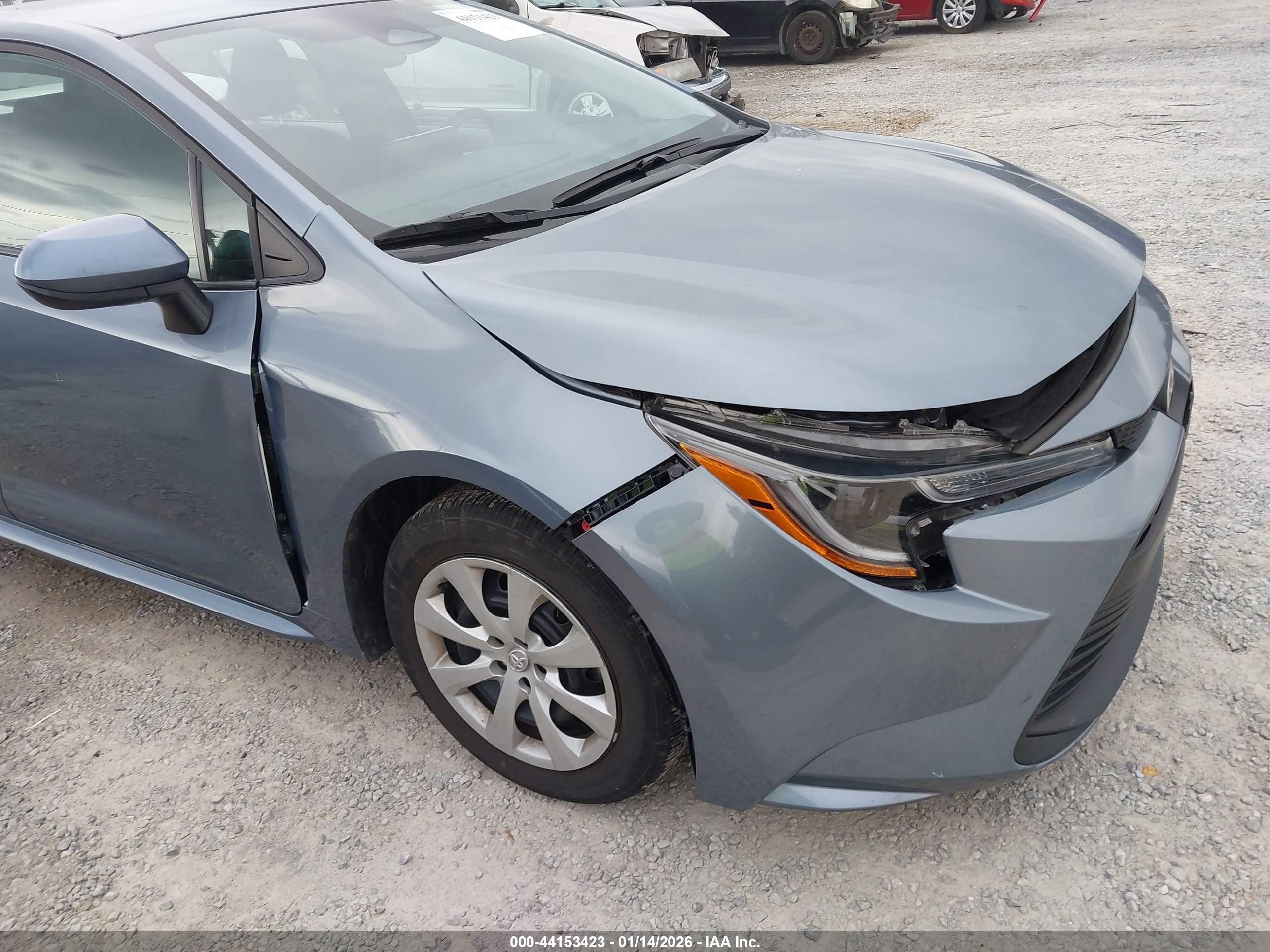 TOYOTA COROLLA image 6