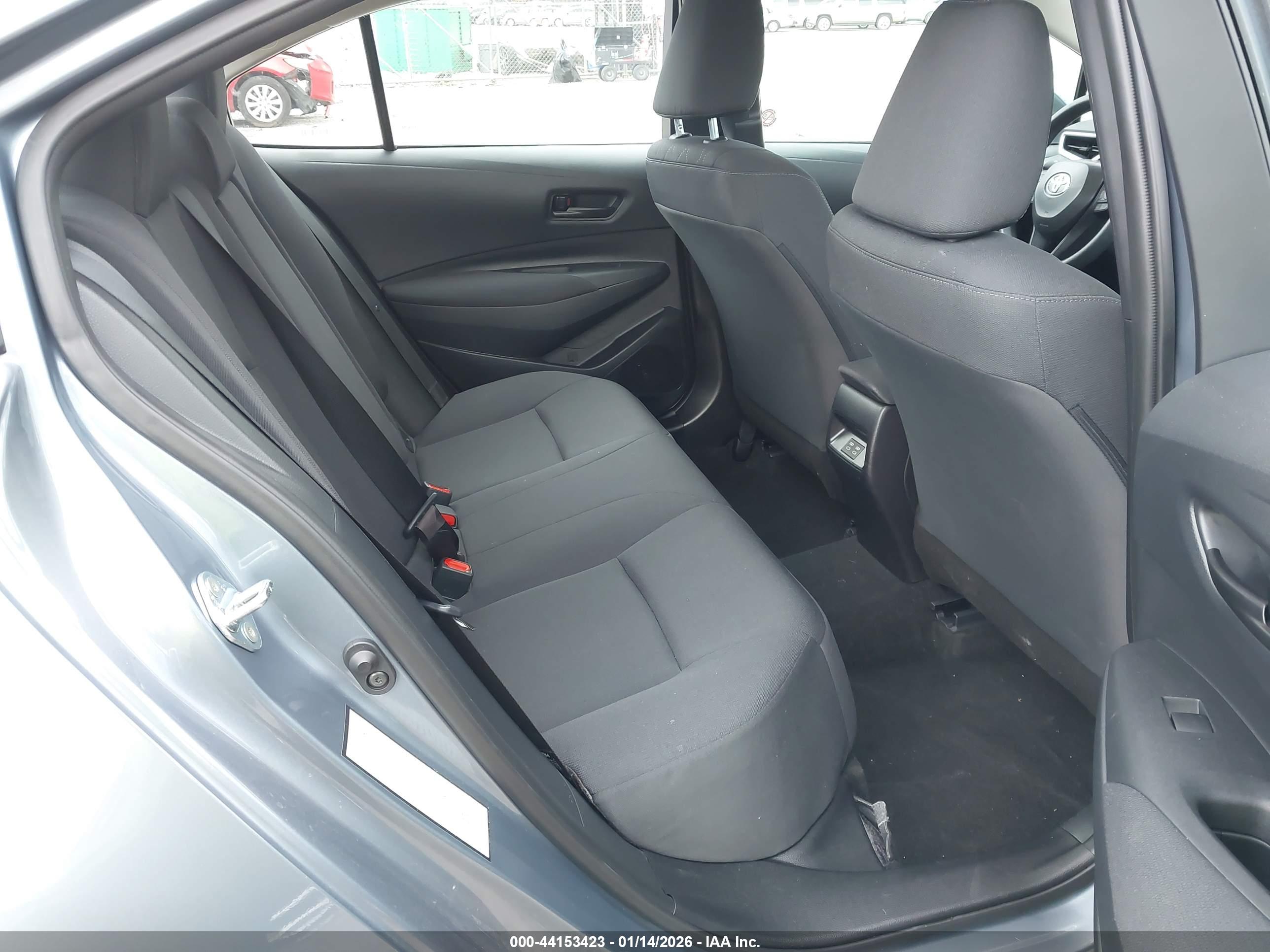 TOYOTA COROLLA image 8