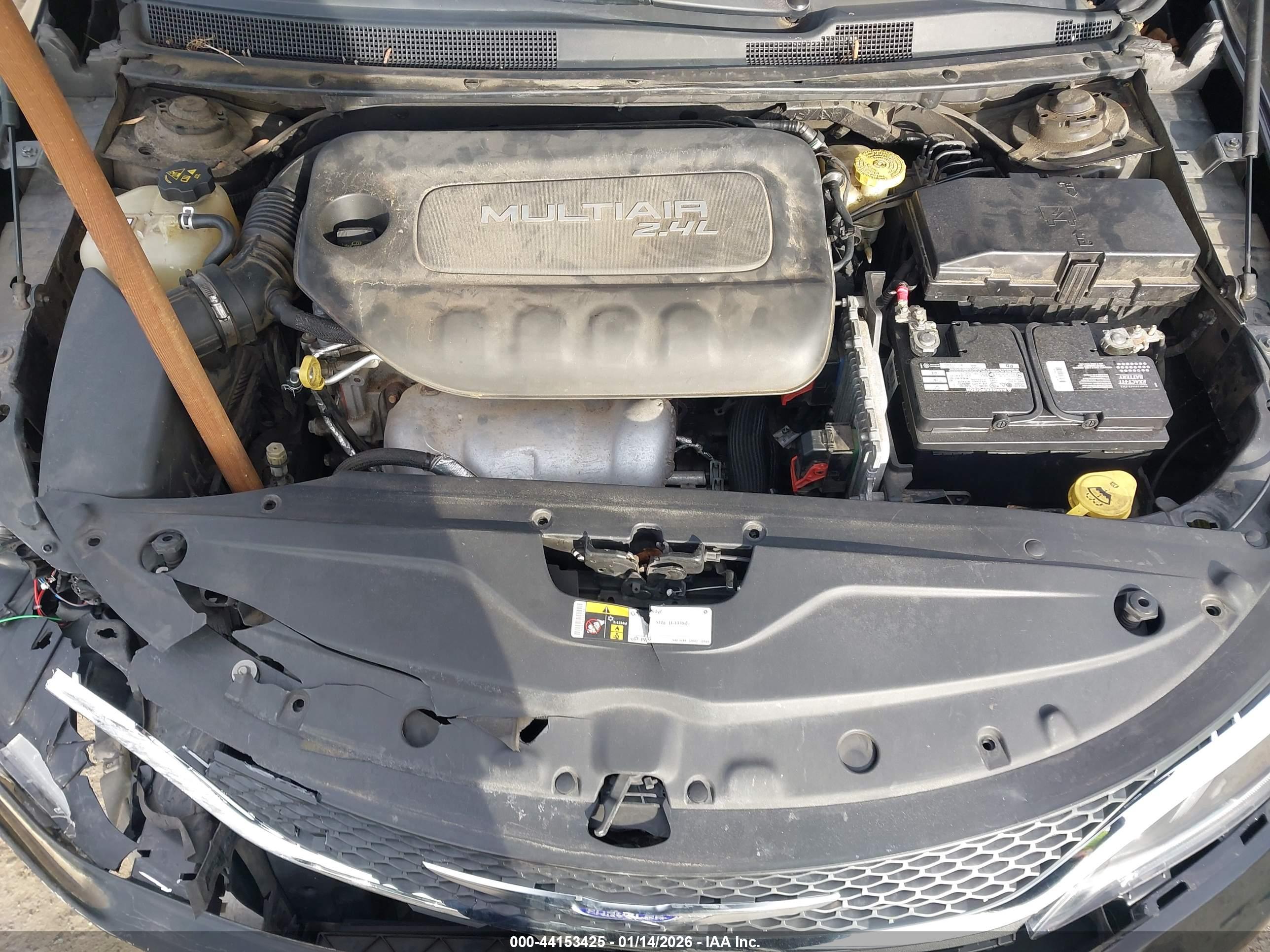 CHRYSLER 200 image 10