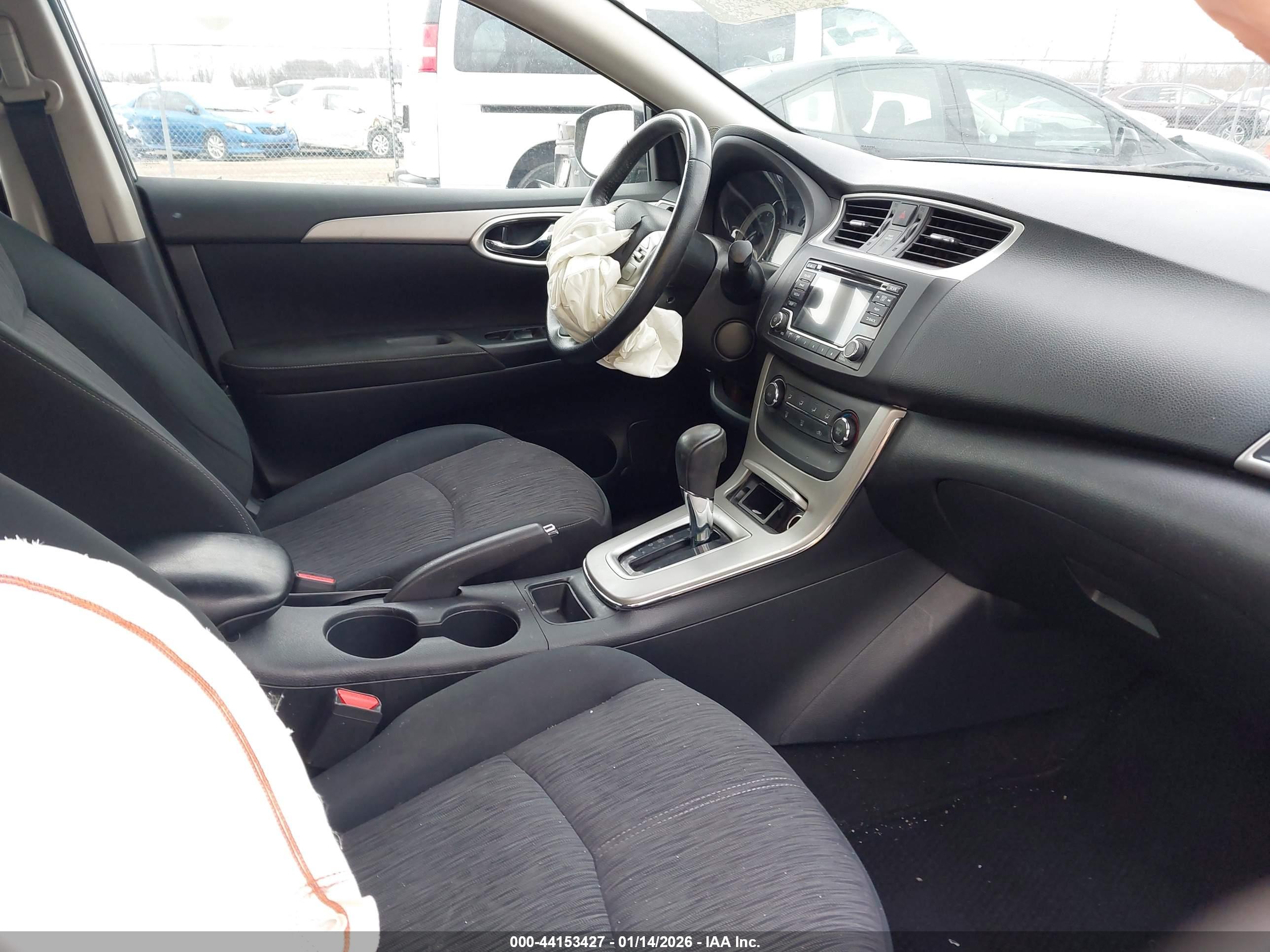 NISSAN SENTRA image 5