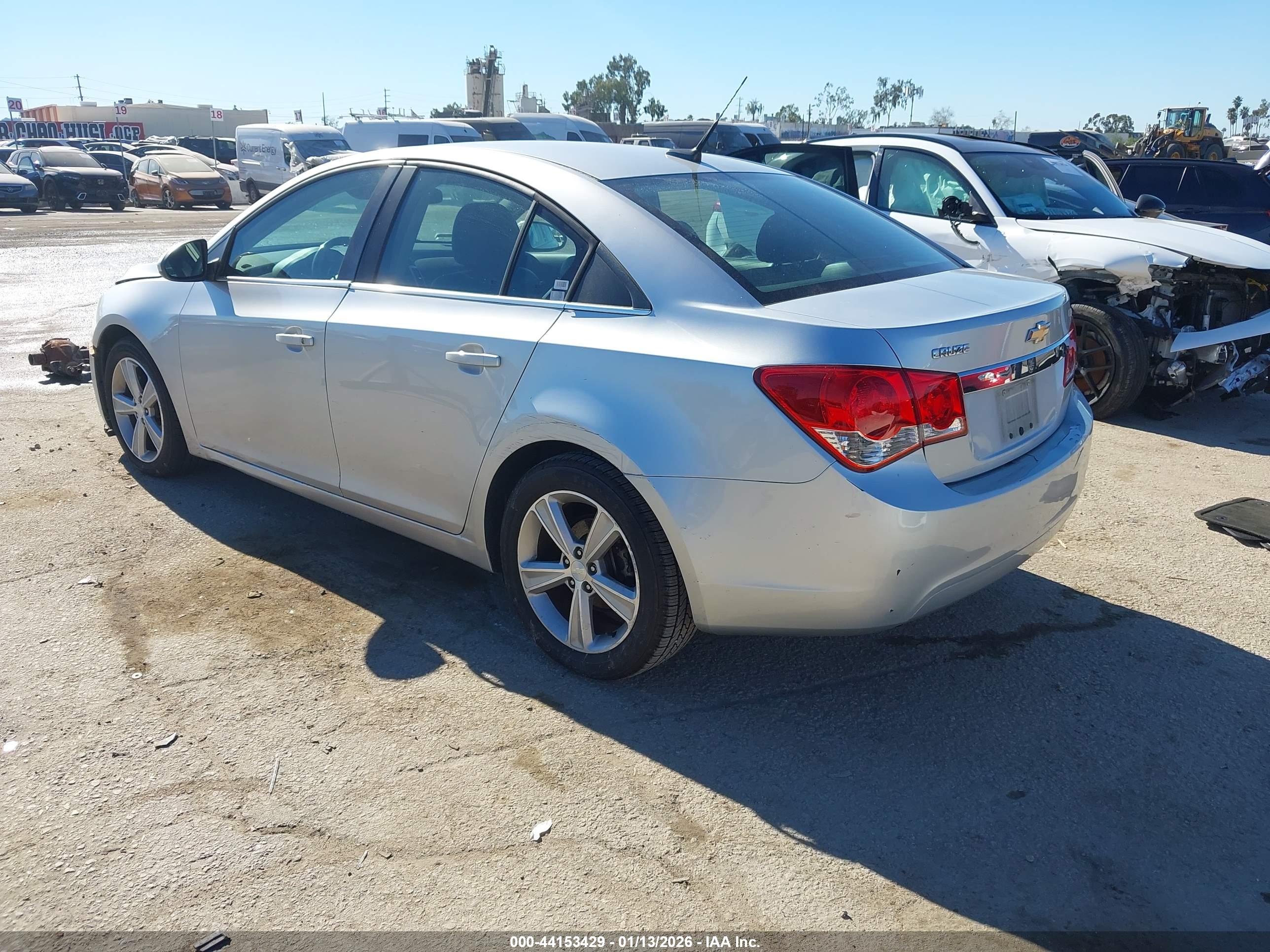 CHEVROLET CRUZE image 3