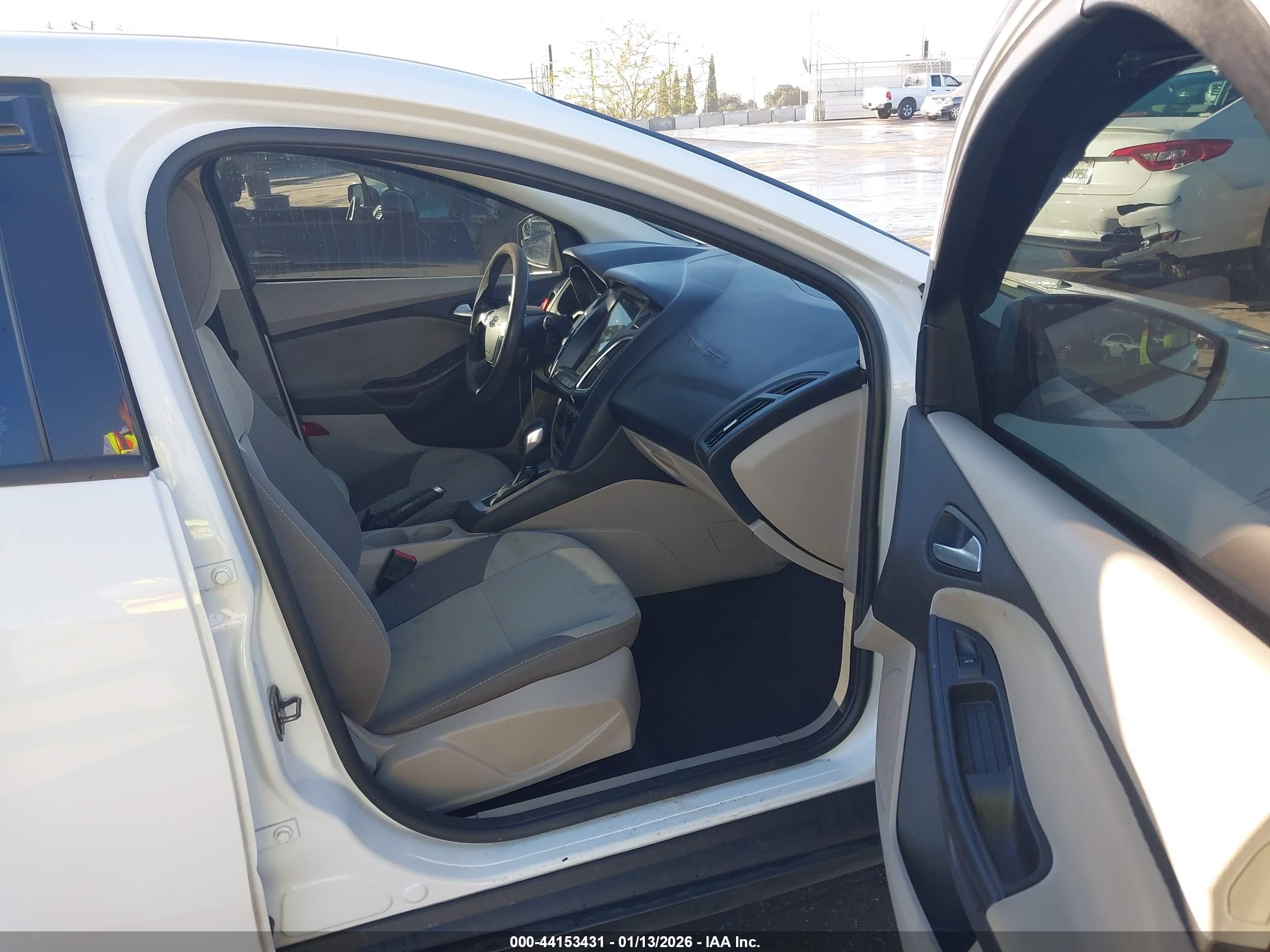FORD FOCUS image 5