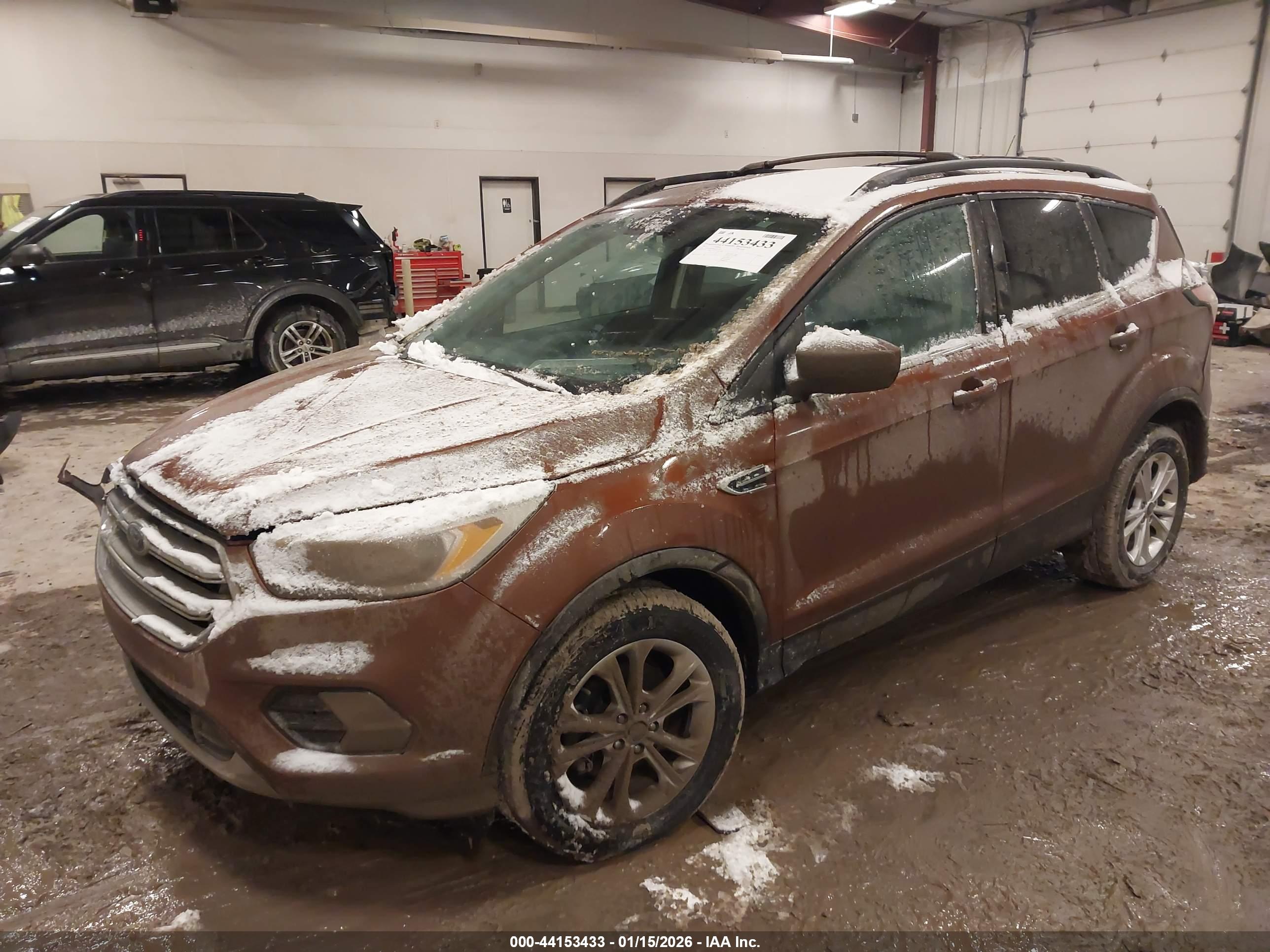 FORD ESCAPE image 2